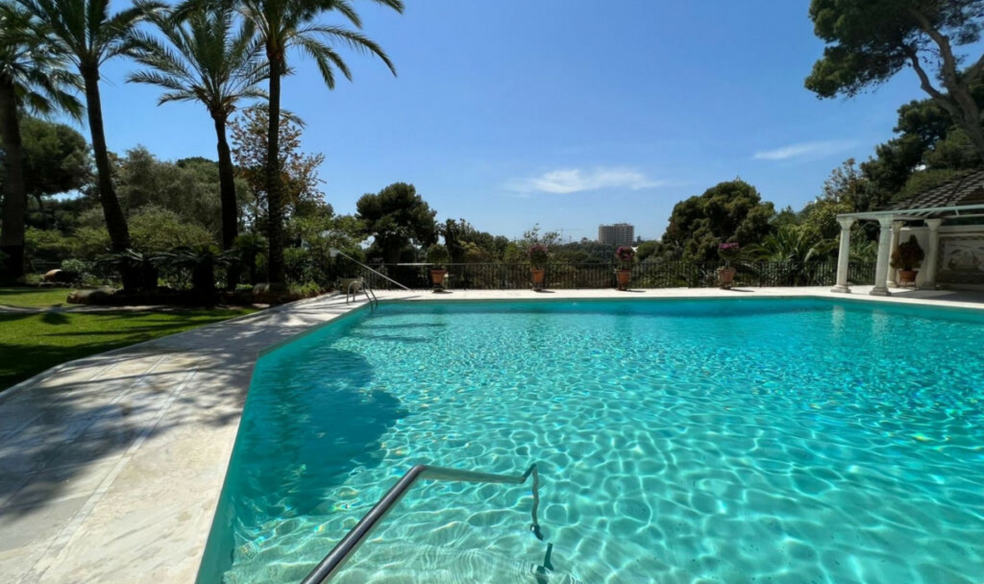 Resale - House -
Río Real