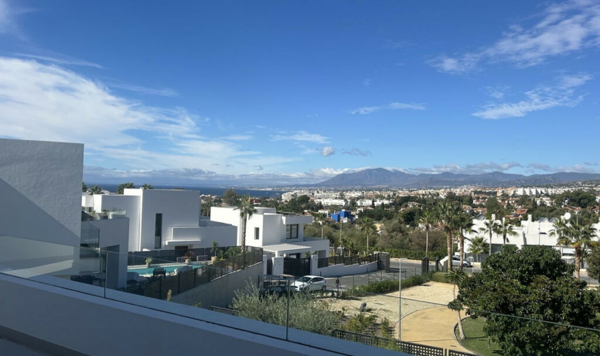 Resale - House -
Río Real