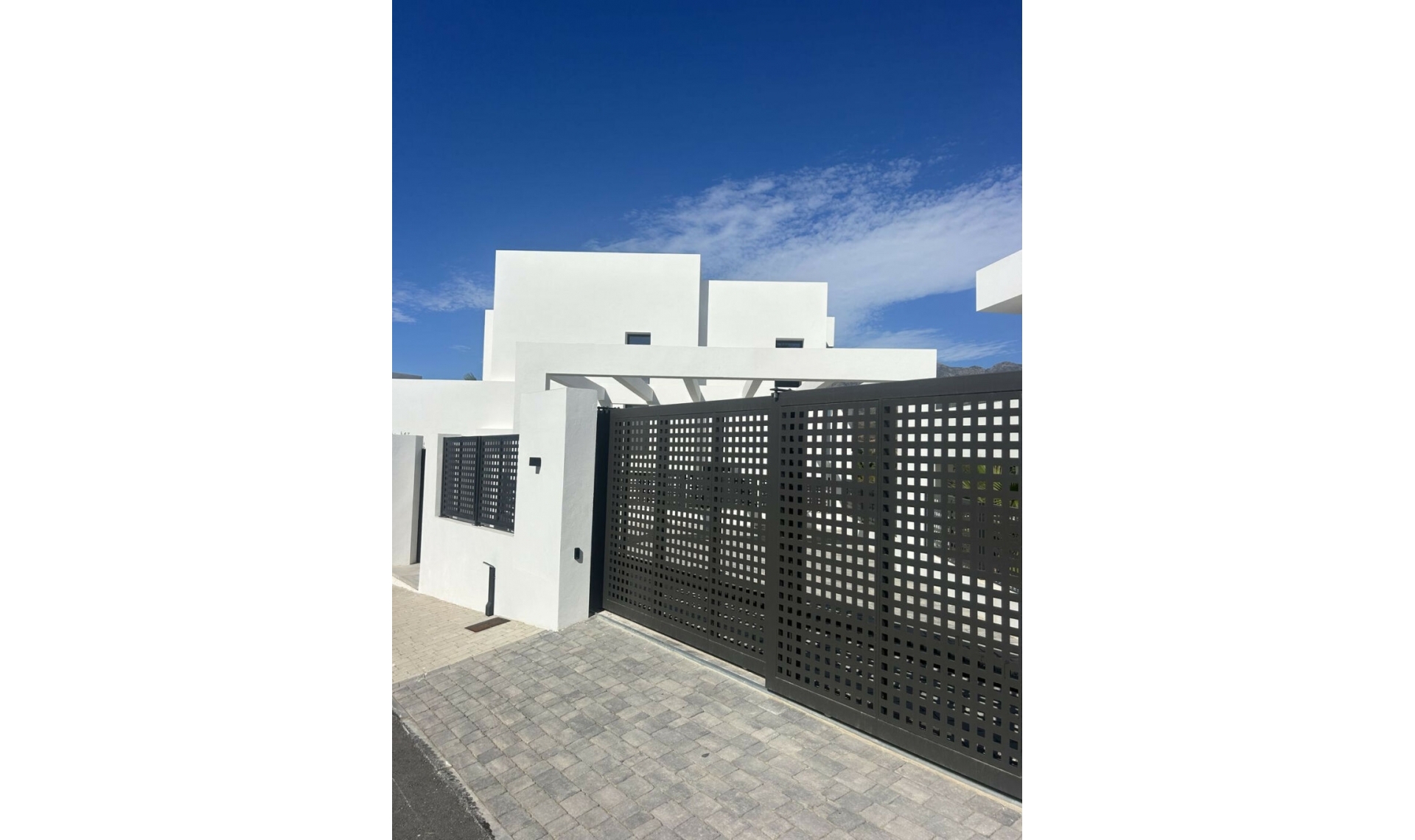 Resale - House -
Río Real