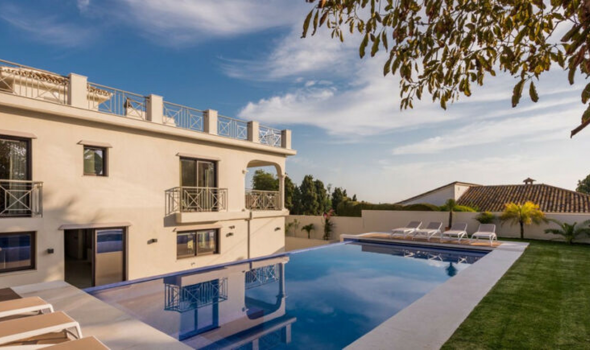 Resale - House -
Río Real