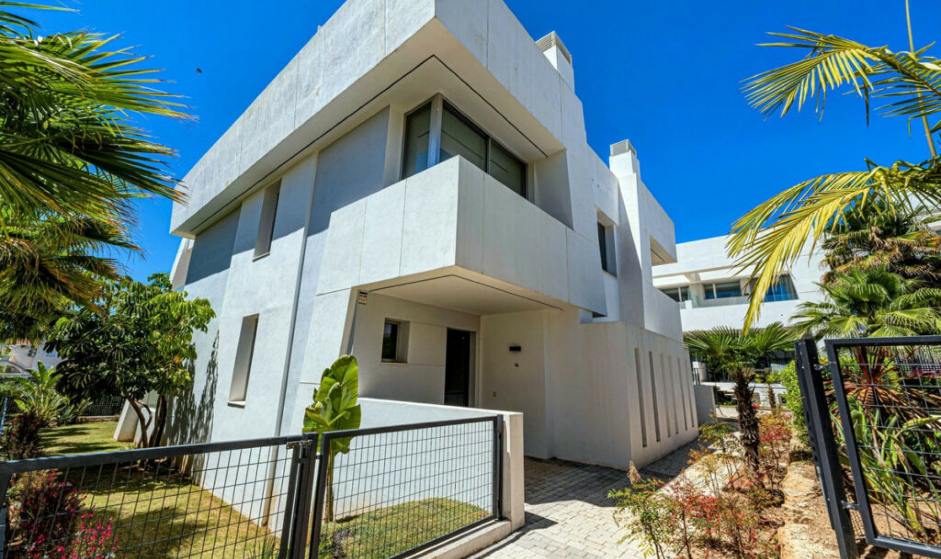 Resale - House -
Río Real