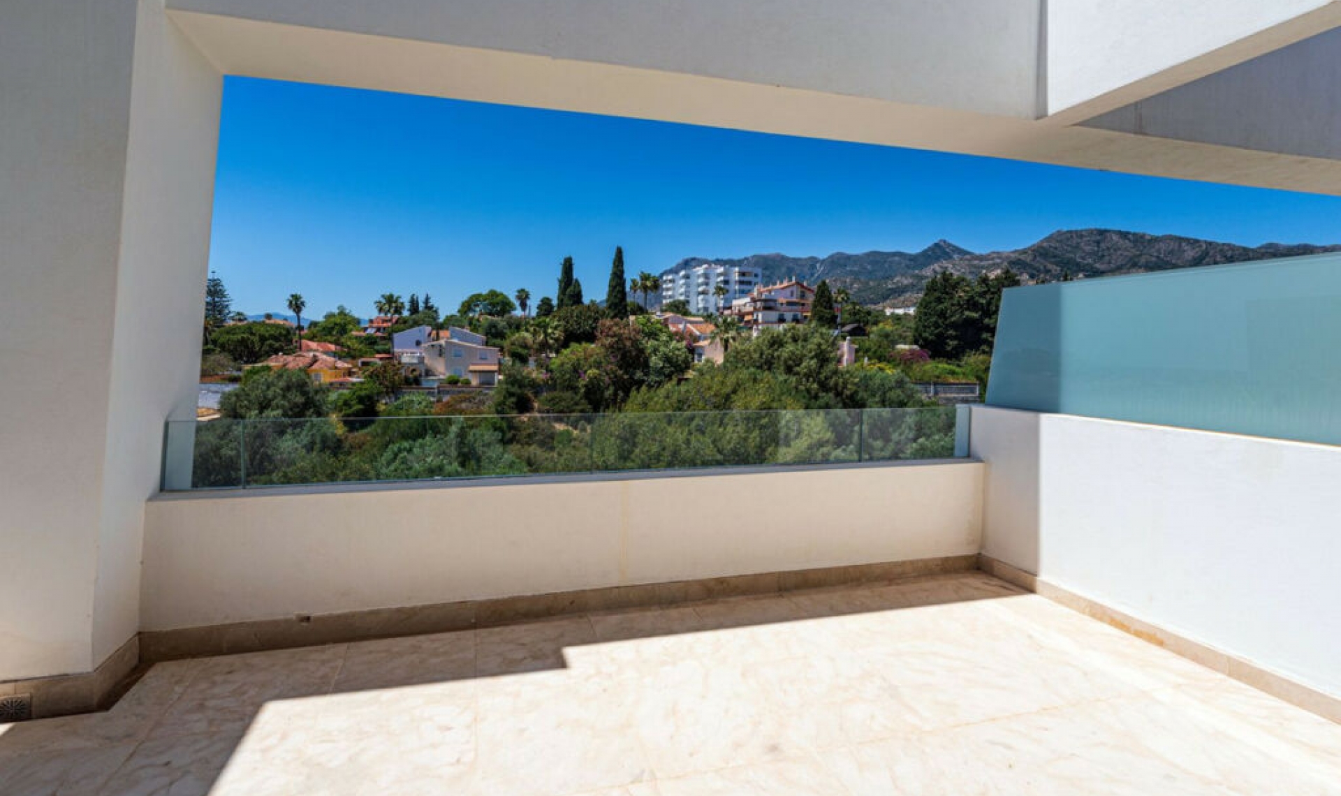 Resale - House -
Río Real