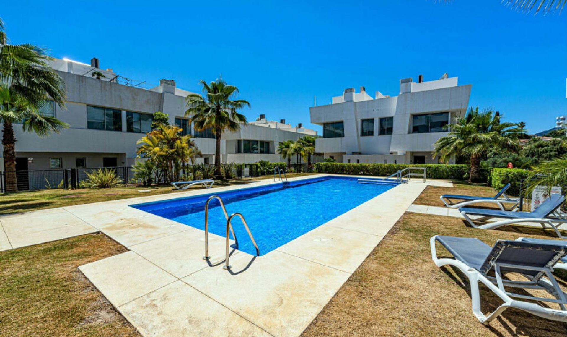 Resale - House -
Río Real