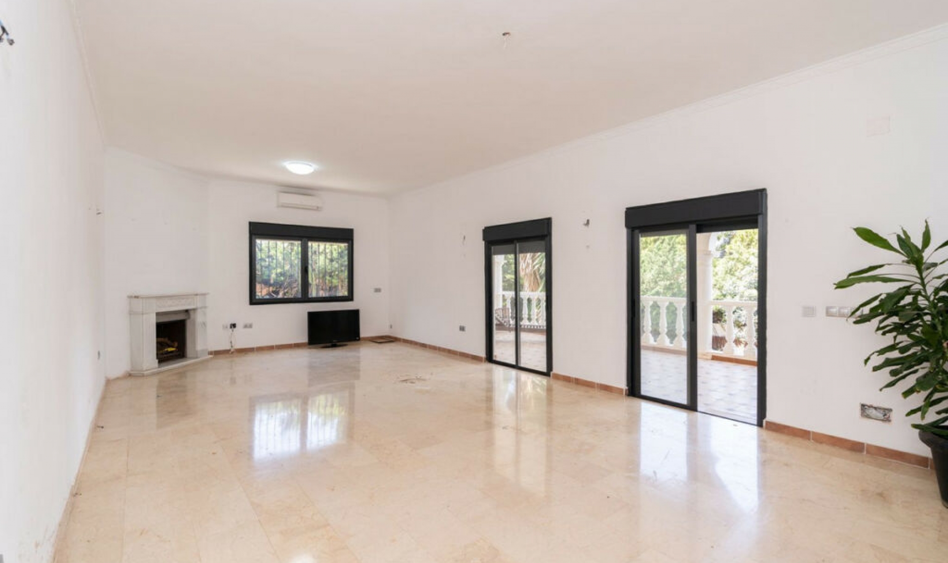 Resale - House -
Río Real