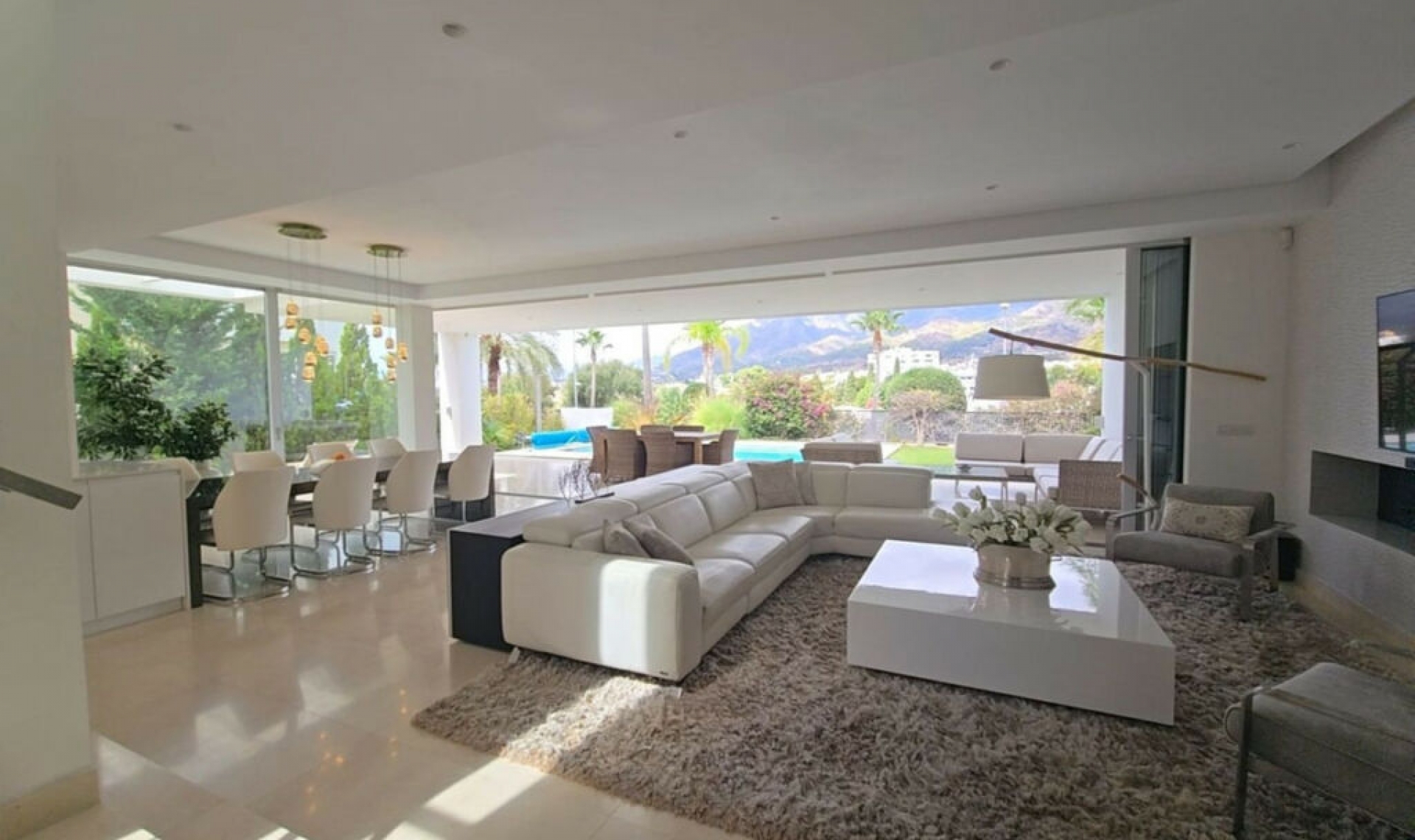 Resale - House -
Río Real