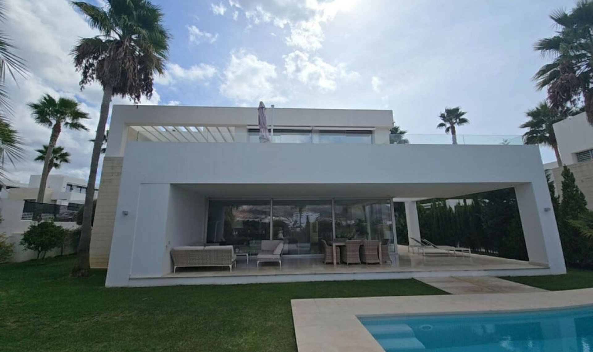 Resale - House -
Río Real