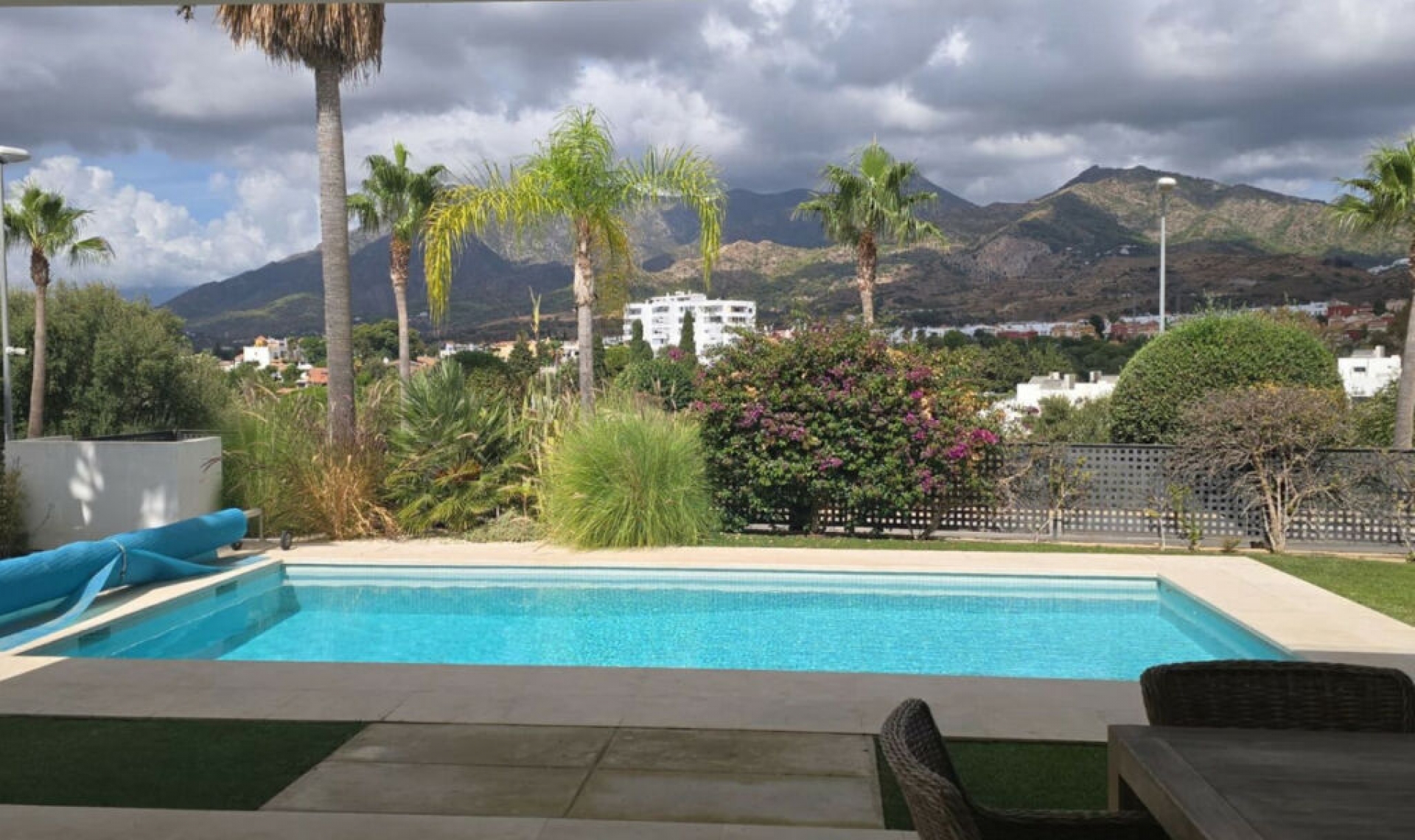 Resale - House -
Río Real