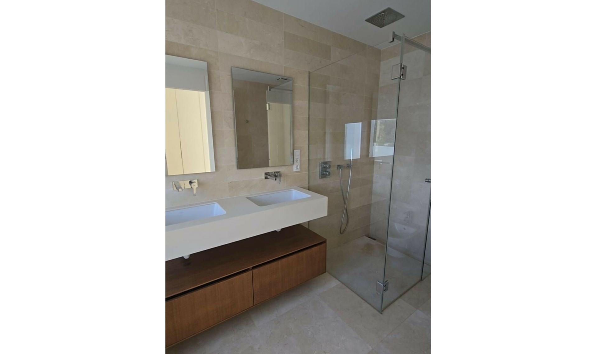 Resale - House -
Río Real