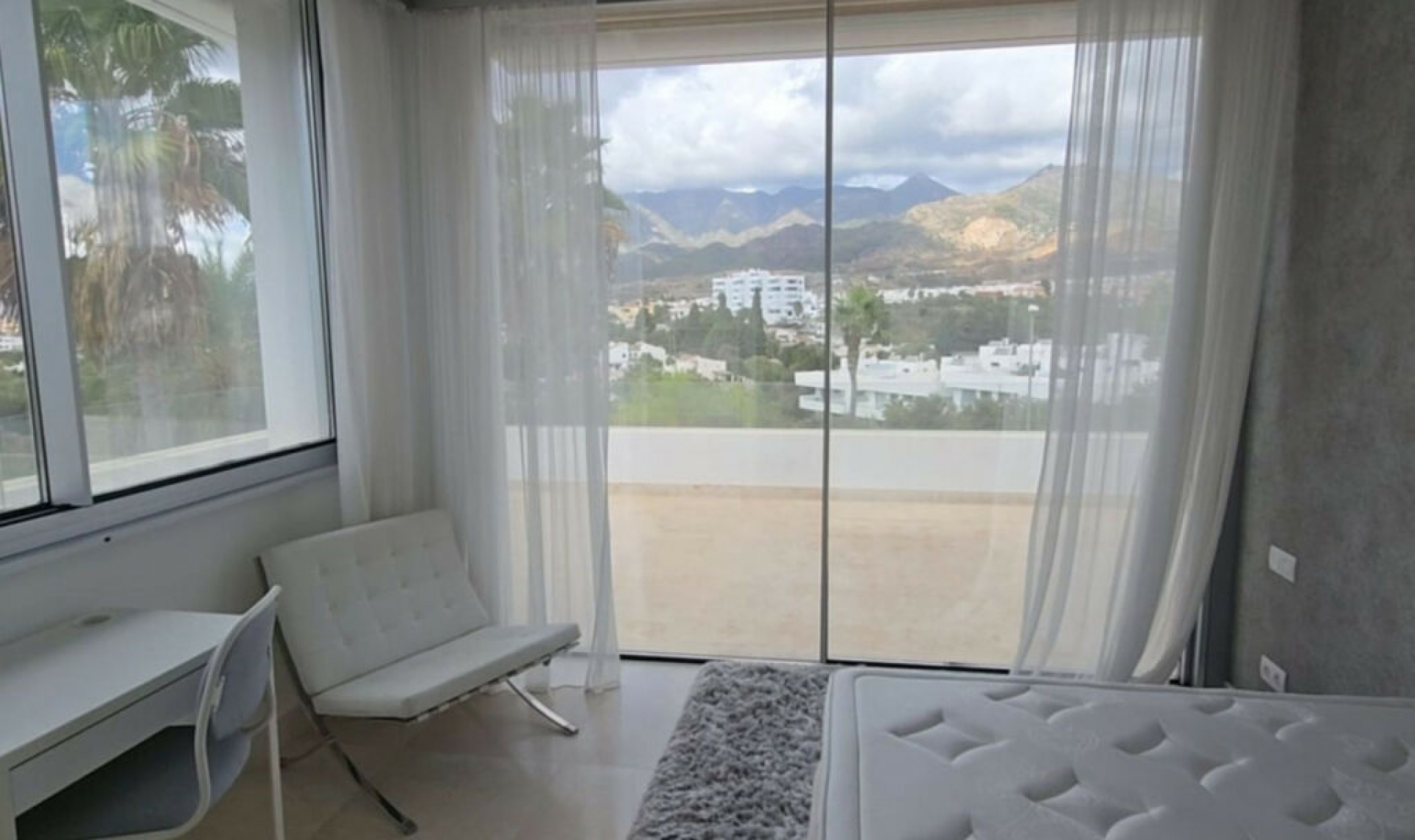 Resale - House -
Río Real