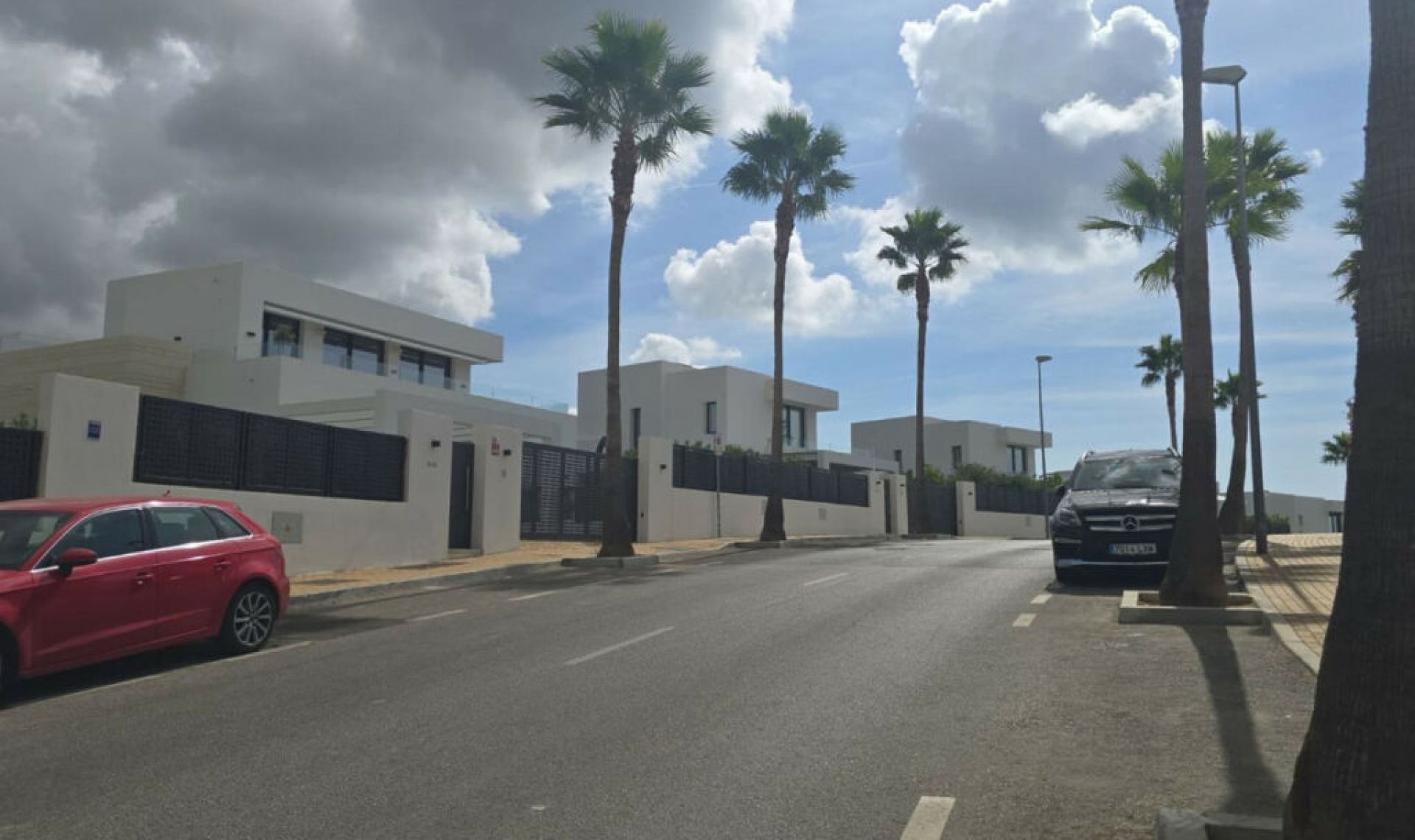 Resale - House -
Río Real