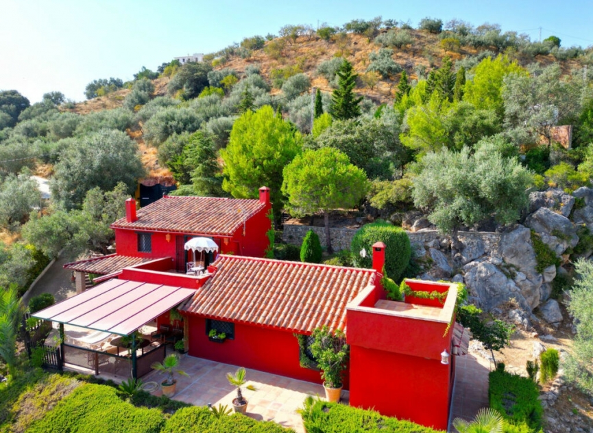 Resale - House -
Riogordo