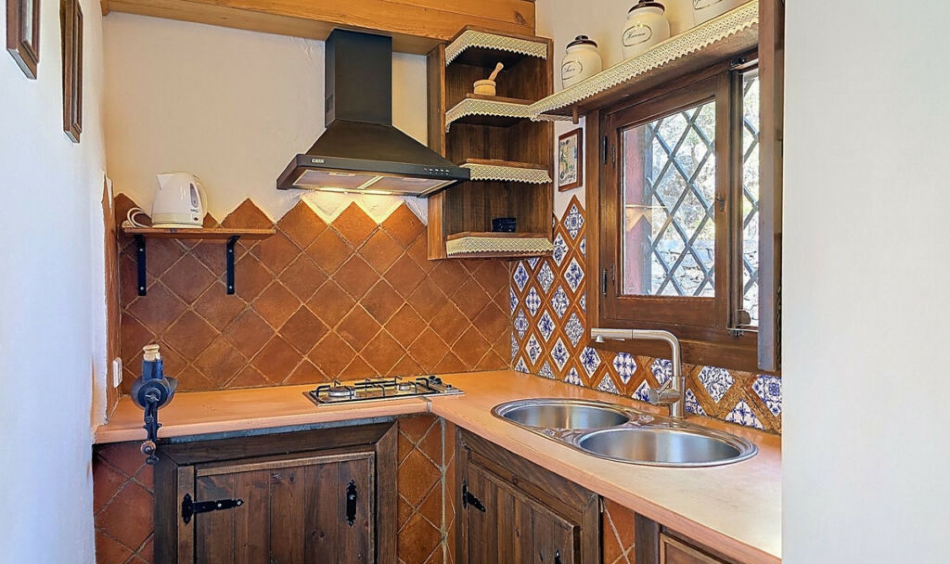 Resale - House -
Riogordo