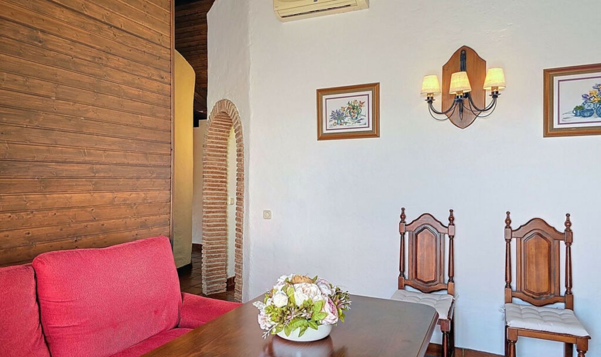 Resale - House -
Riogordo