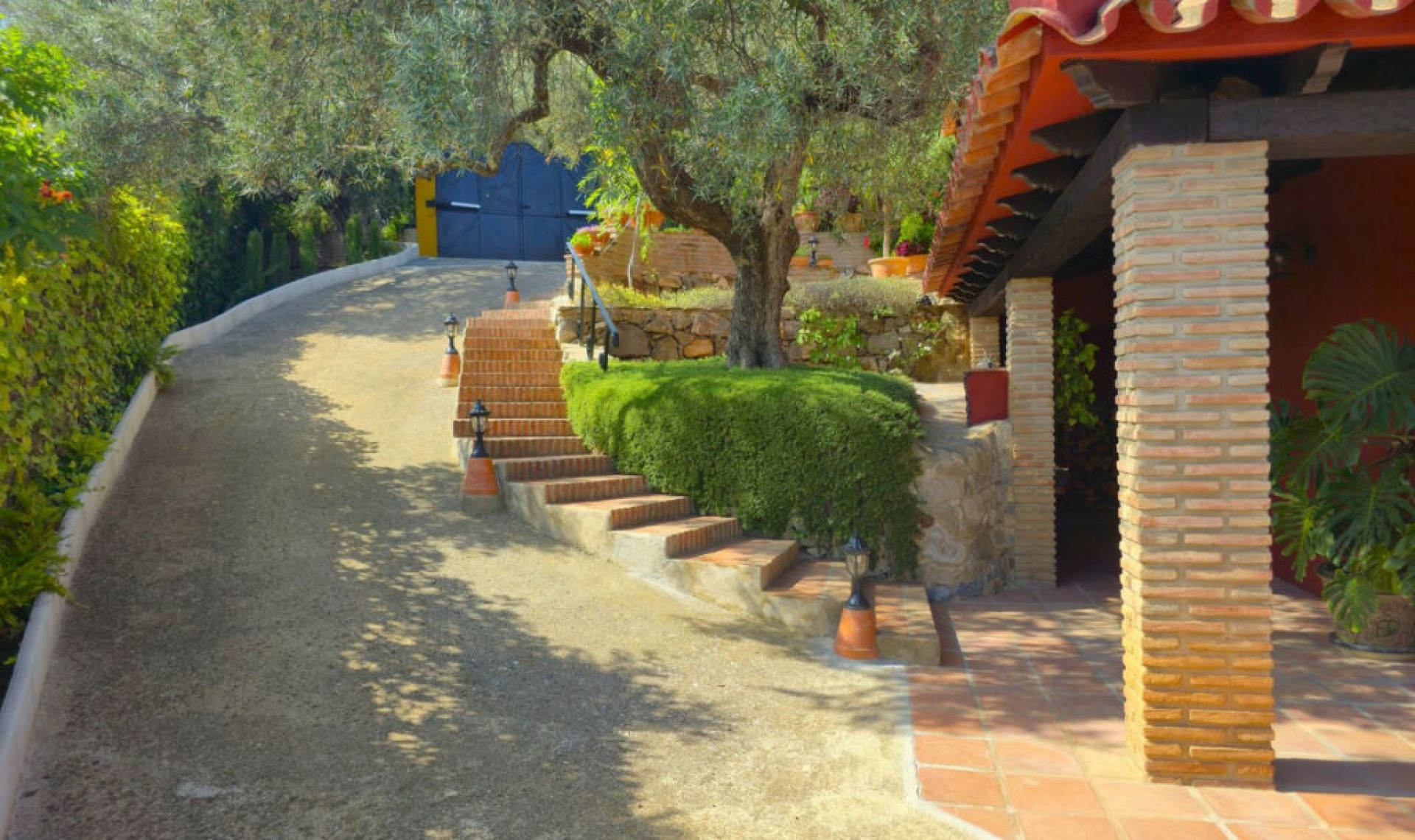 Resale - House -
Riogordo