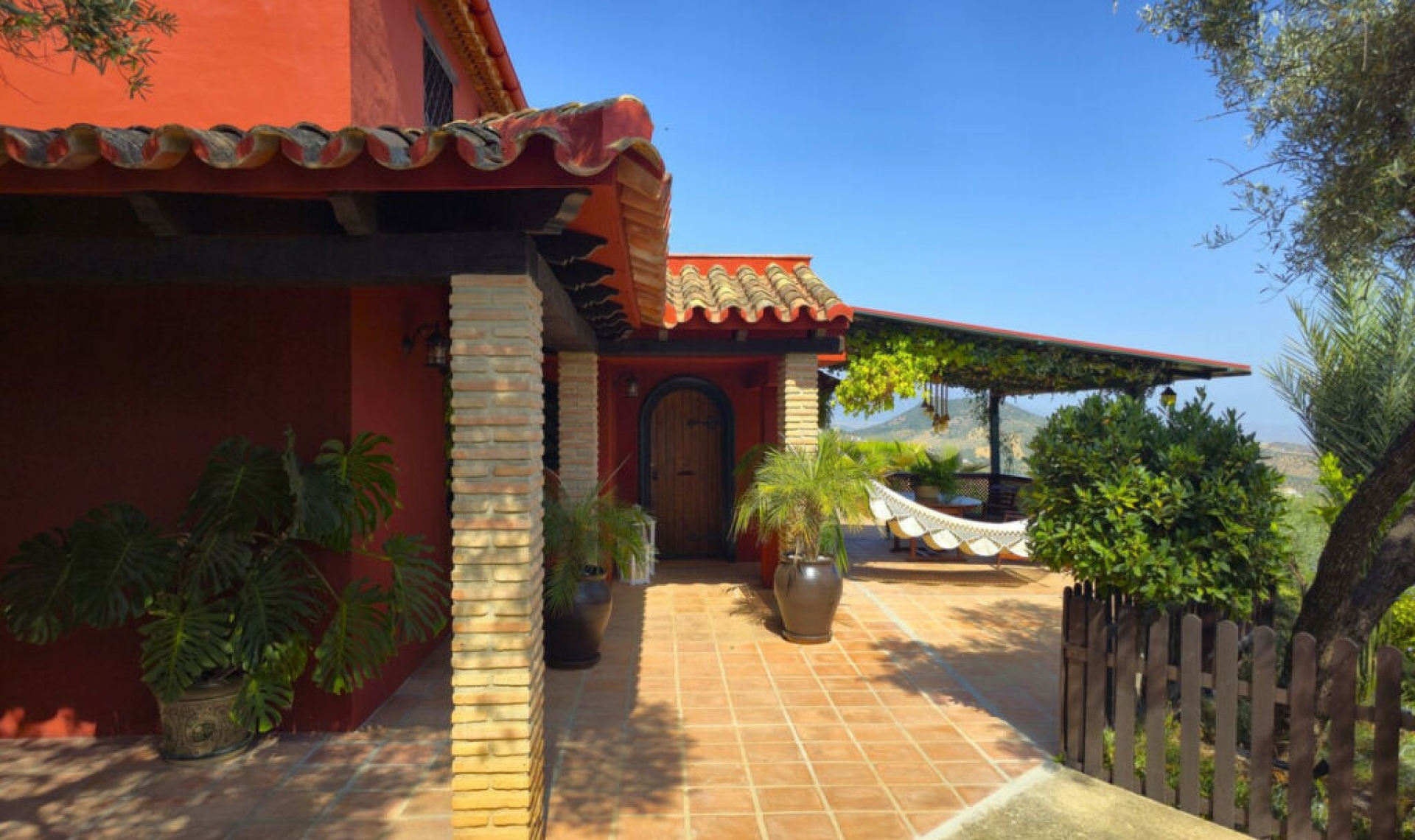 Resale - House -
Riogordo