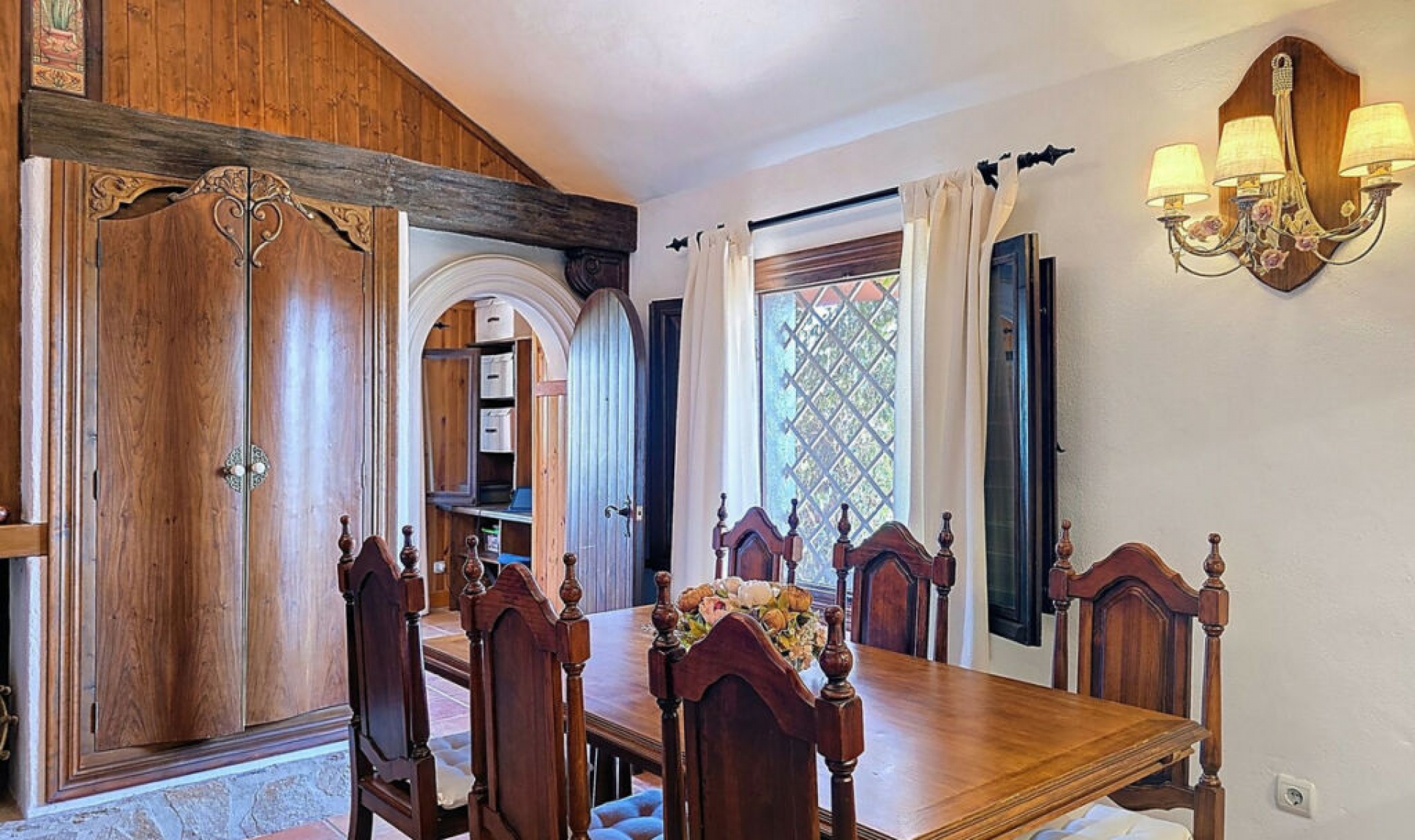 Resale - House -
Riogordo