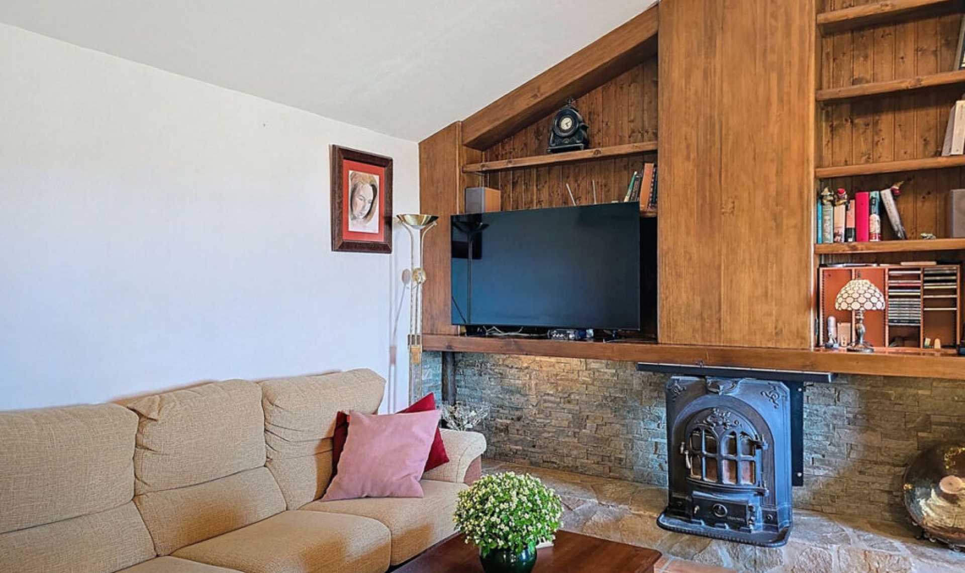 Resale - House -
Riogordo