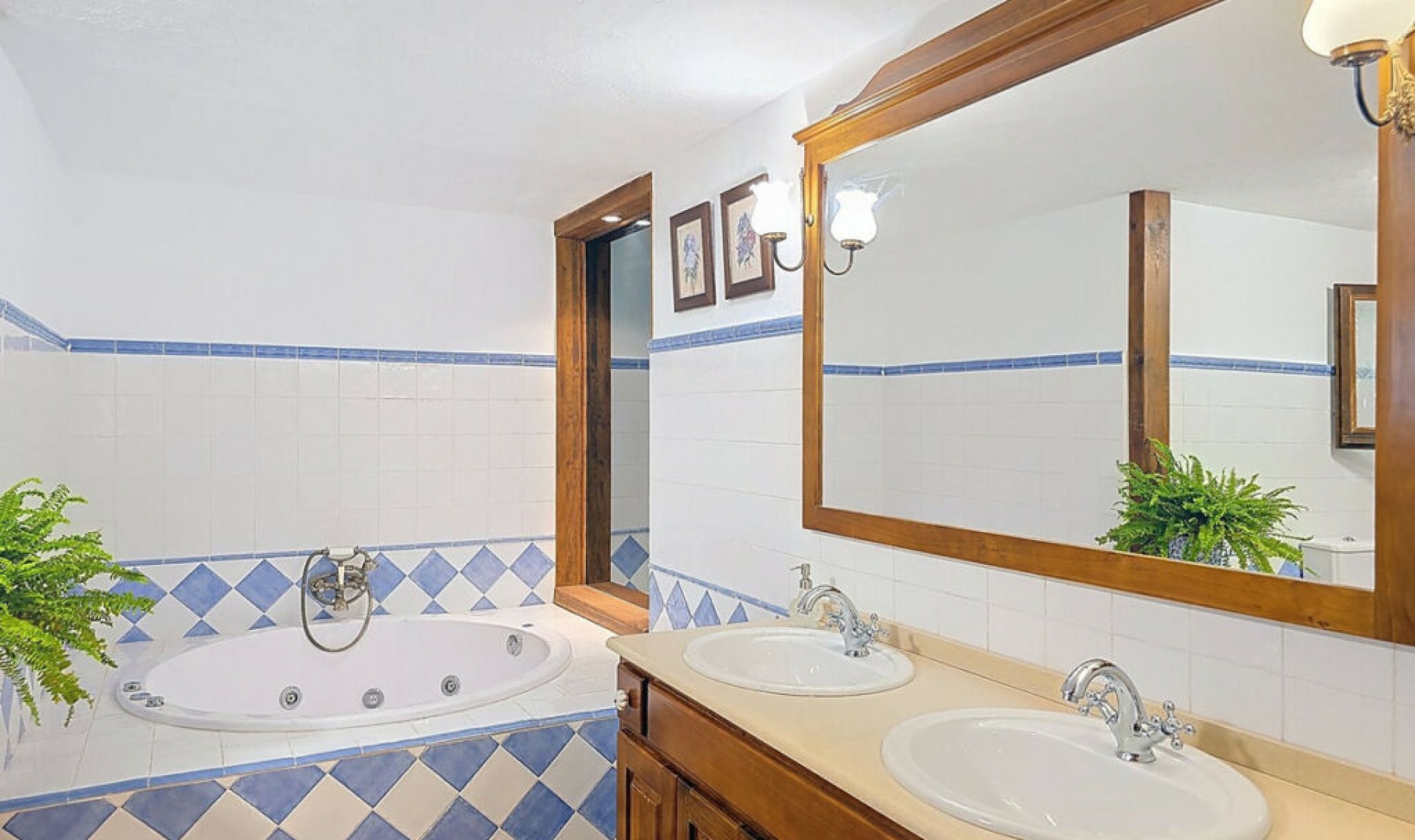 Resale - House -
Riogordo