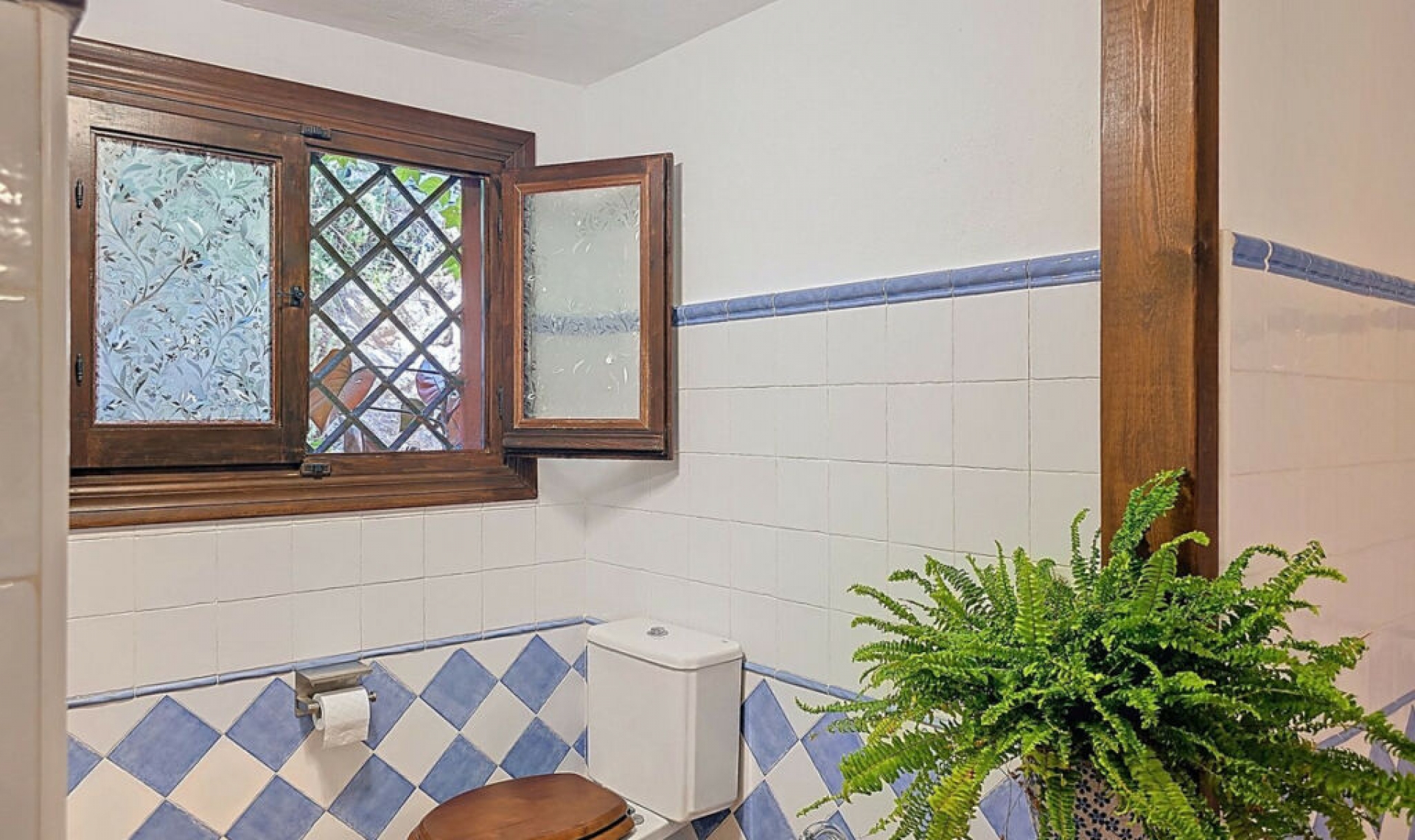 Resale - House -
Riogordo