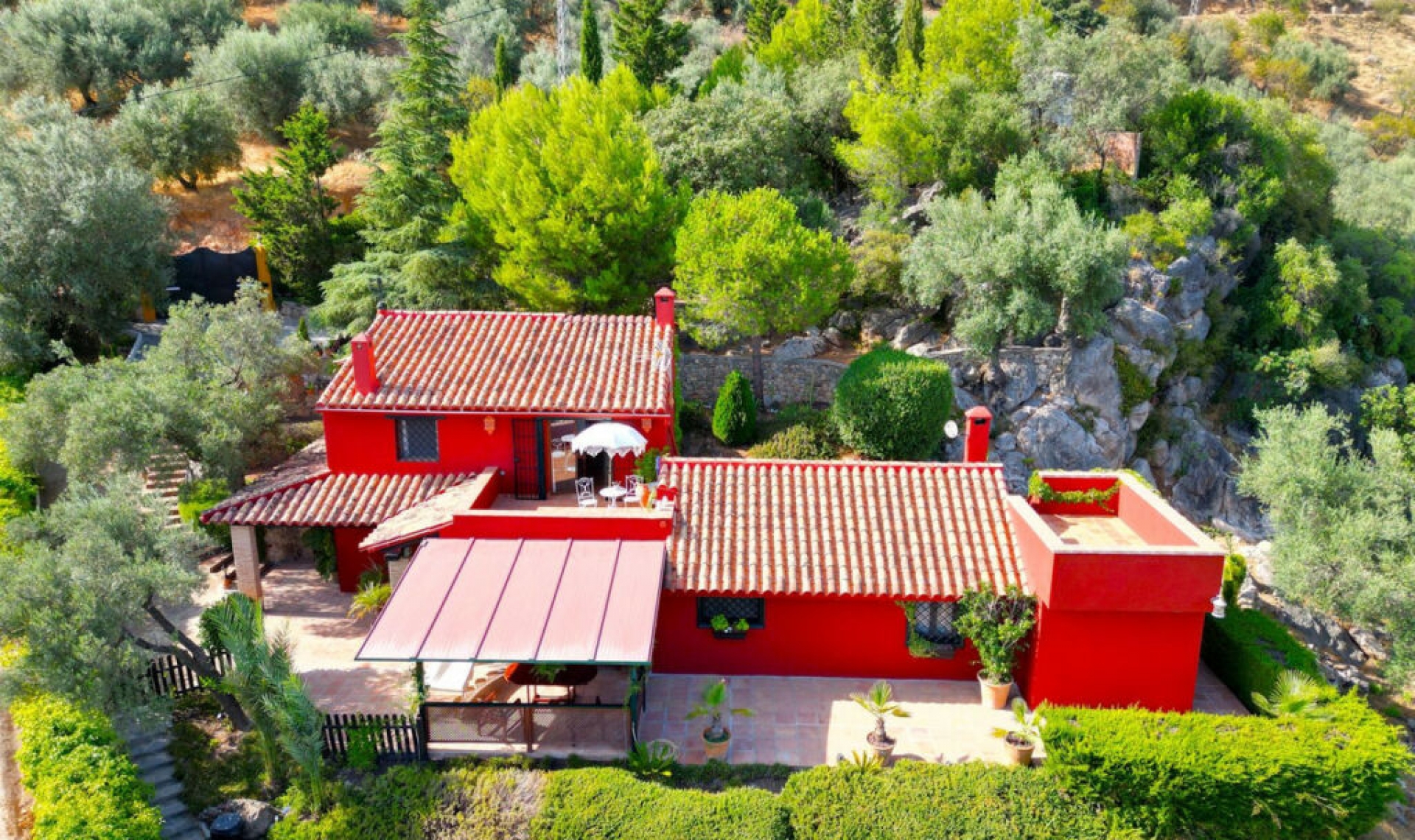 Resale - House -
Riogordo