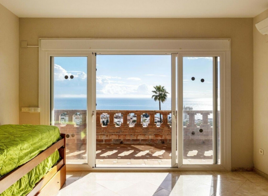 Resale - House -
Riviera del Sol