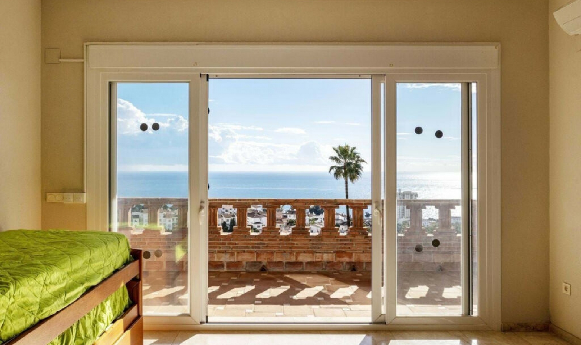 Resale - House -
Riviera del Sol
