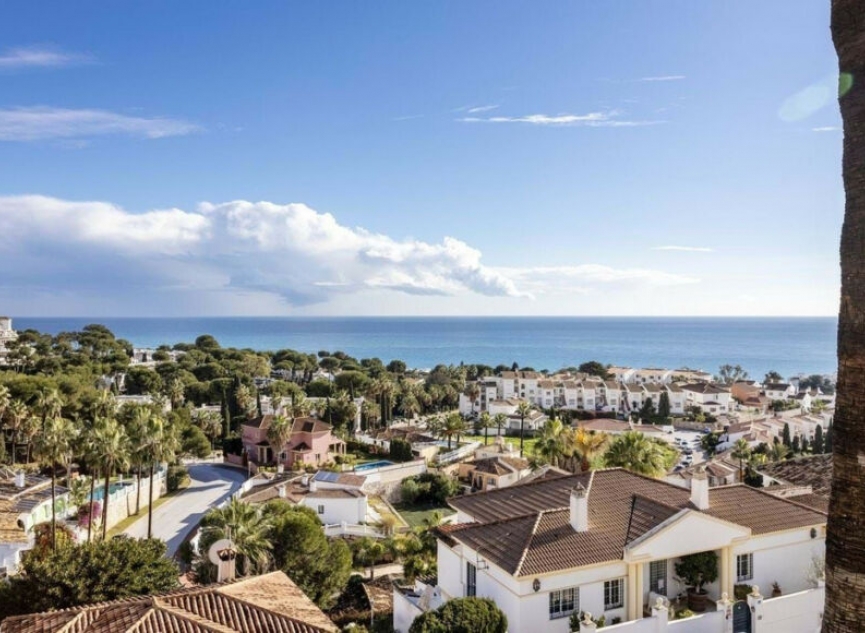 Resale - House -
Riviera del Sol