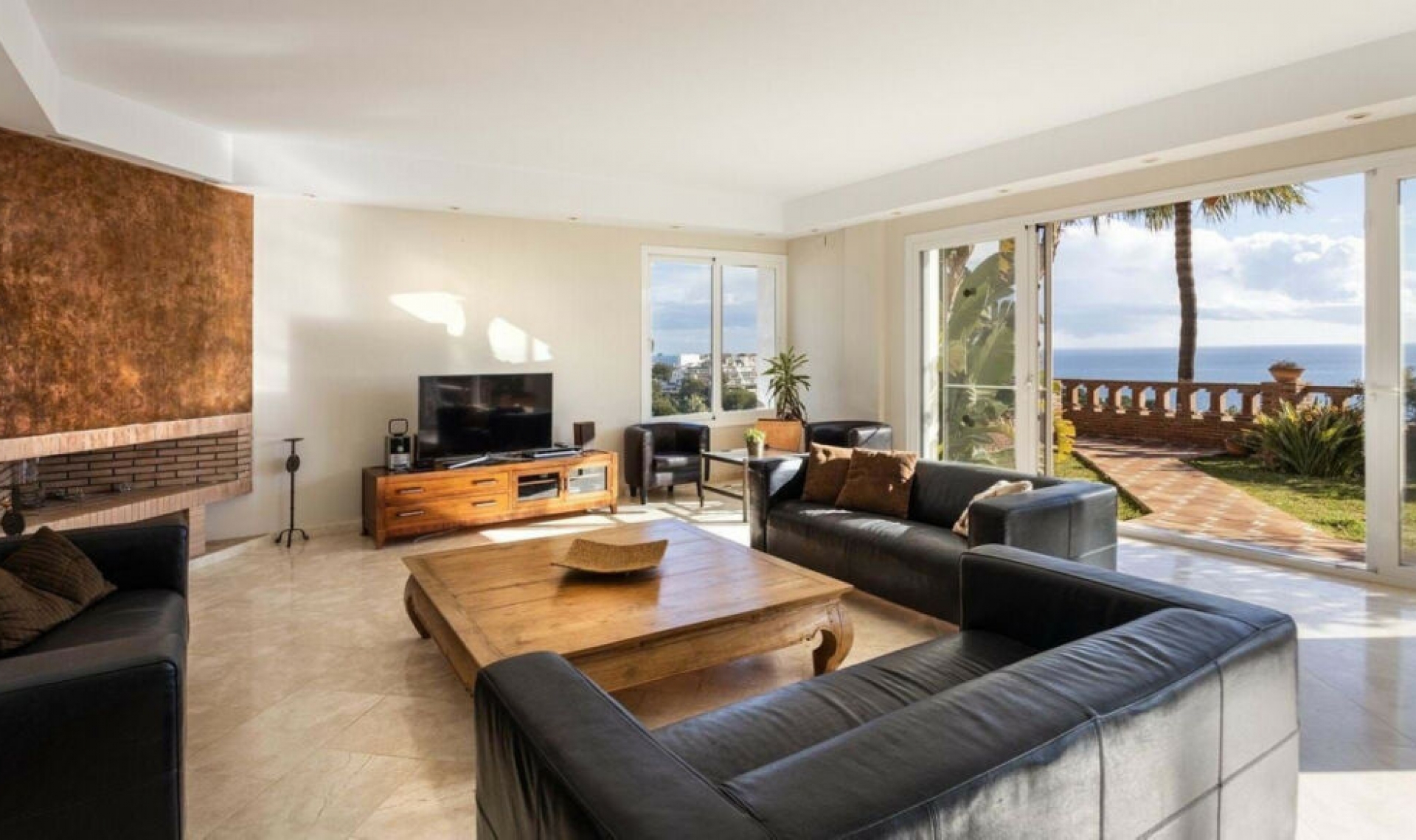 Resale - House -
Riviera del Sol