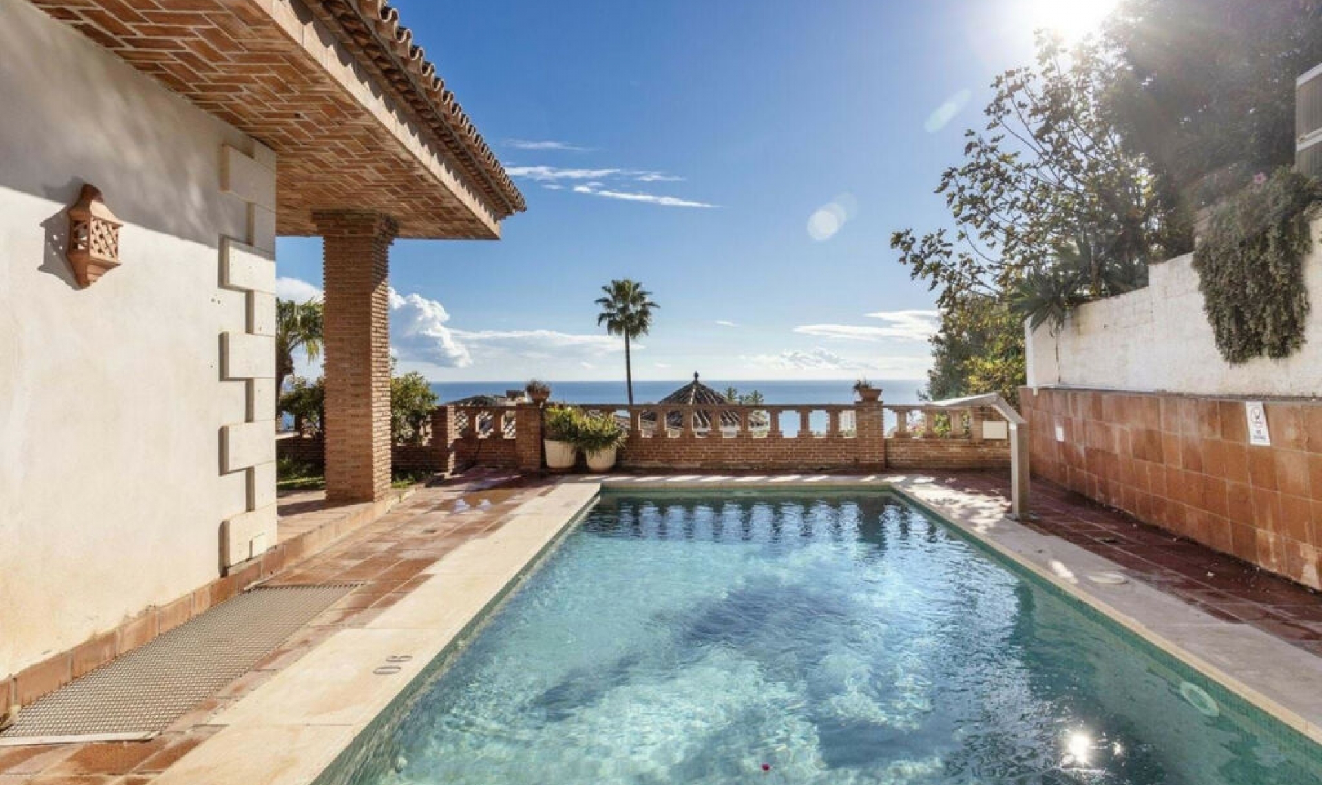 Resale - House -
Riviera del Sol