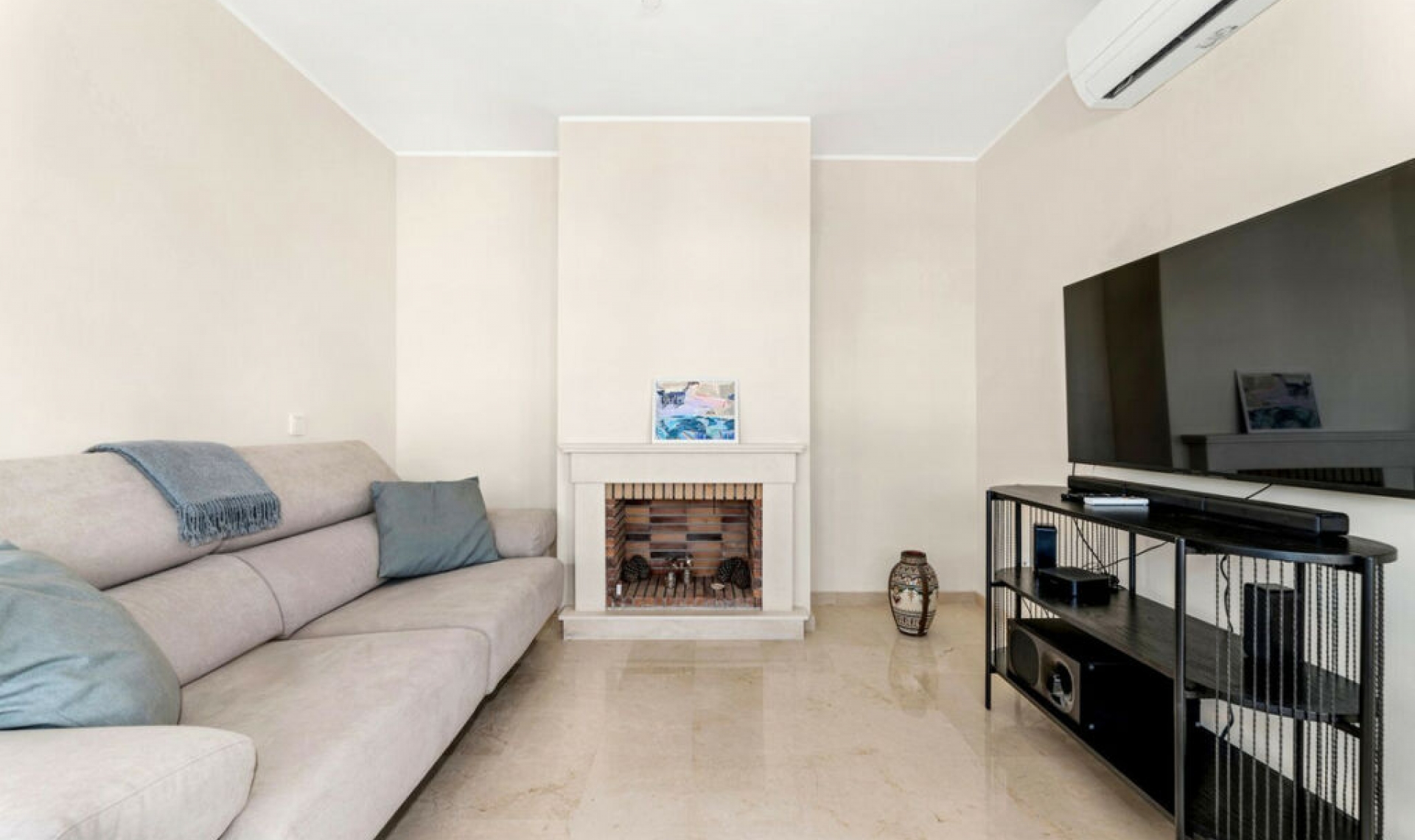 Resale - House -
Riviera del Sol