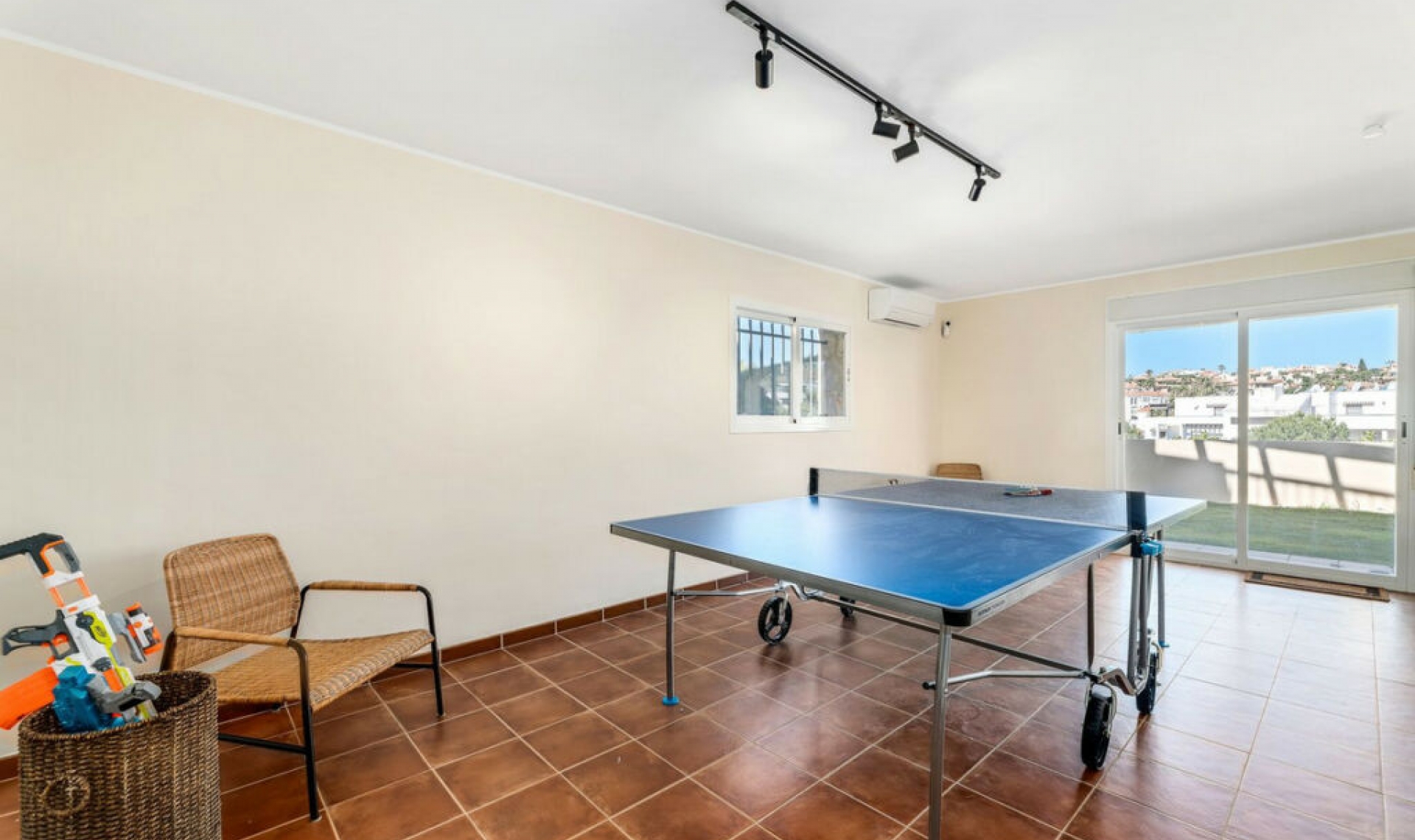 Resale - House -
Riviera del Sol