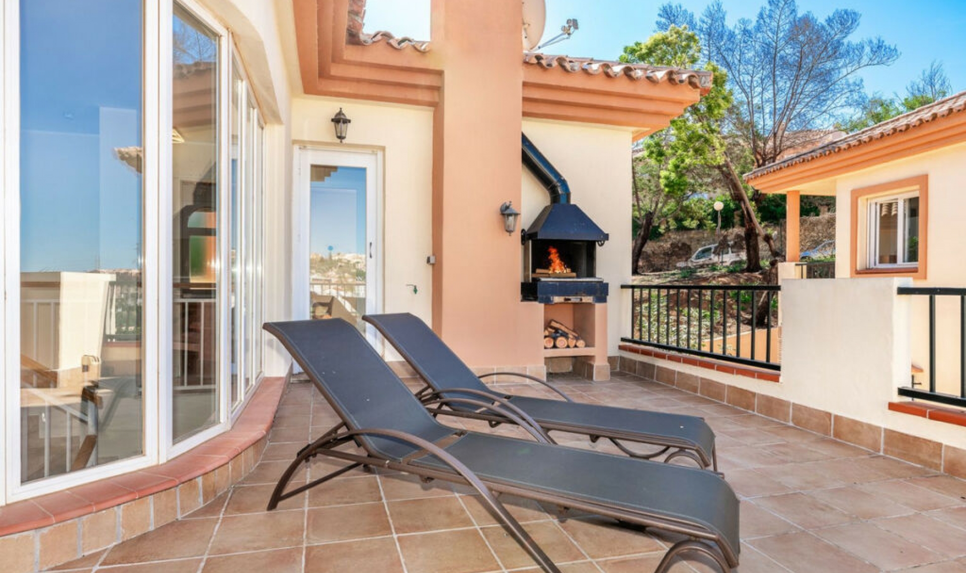 Resale - House -
Riviera del Sol