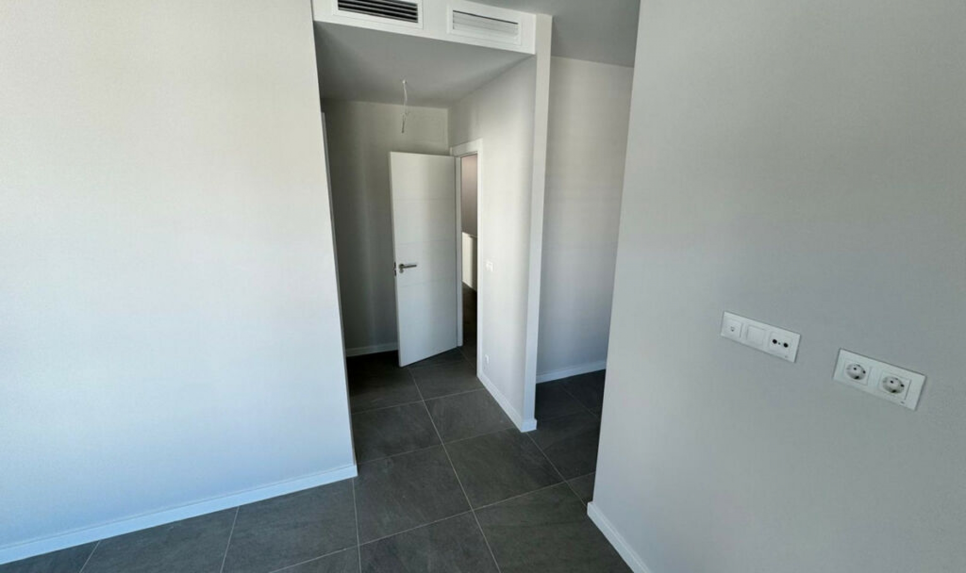 Resale - House -
Riviera del Sol