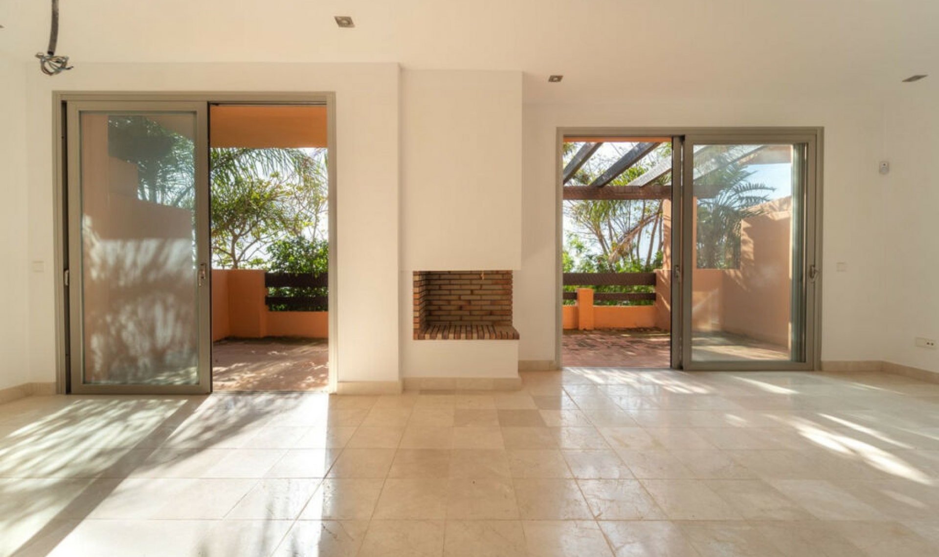 Resale - House -
Riviera del Sol