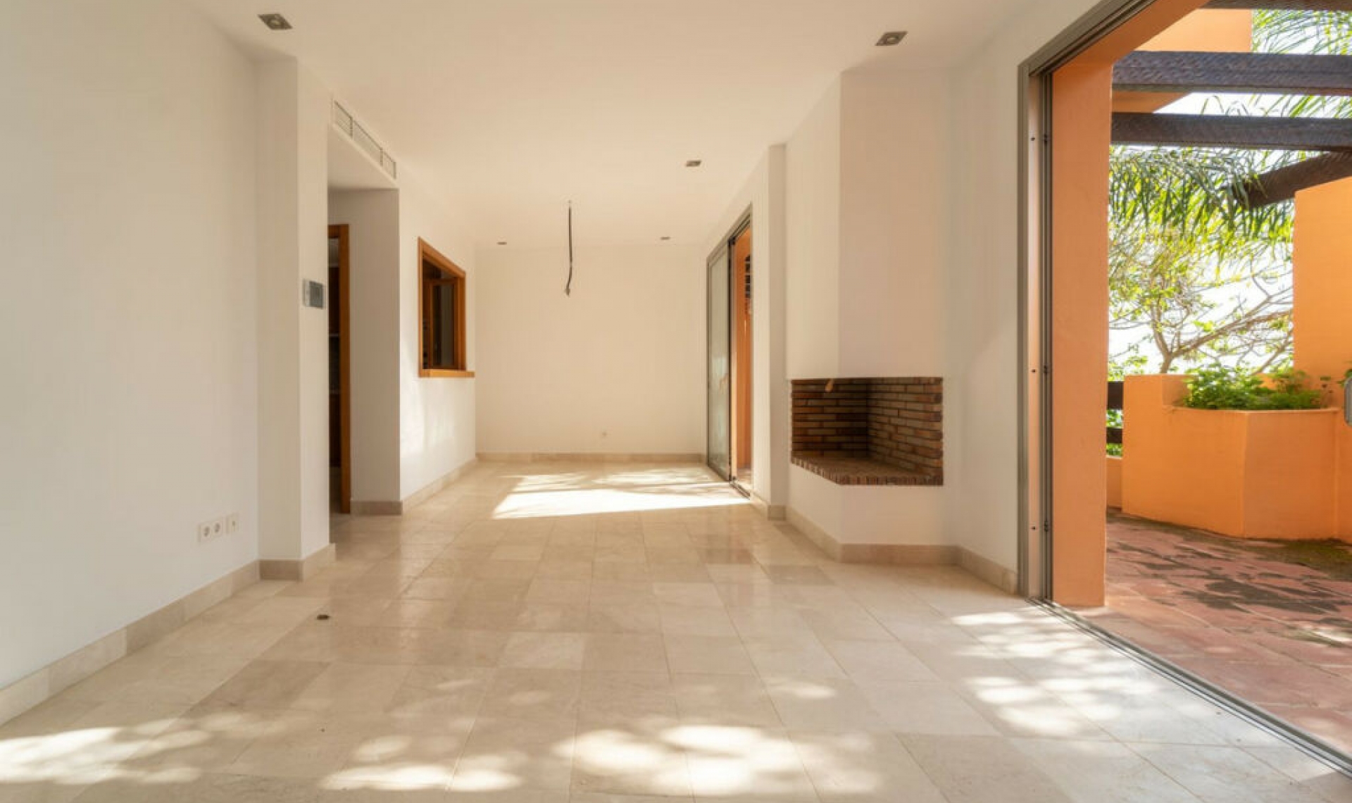 Resale - House -
Riviera del Sol