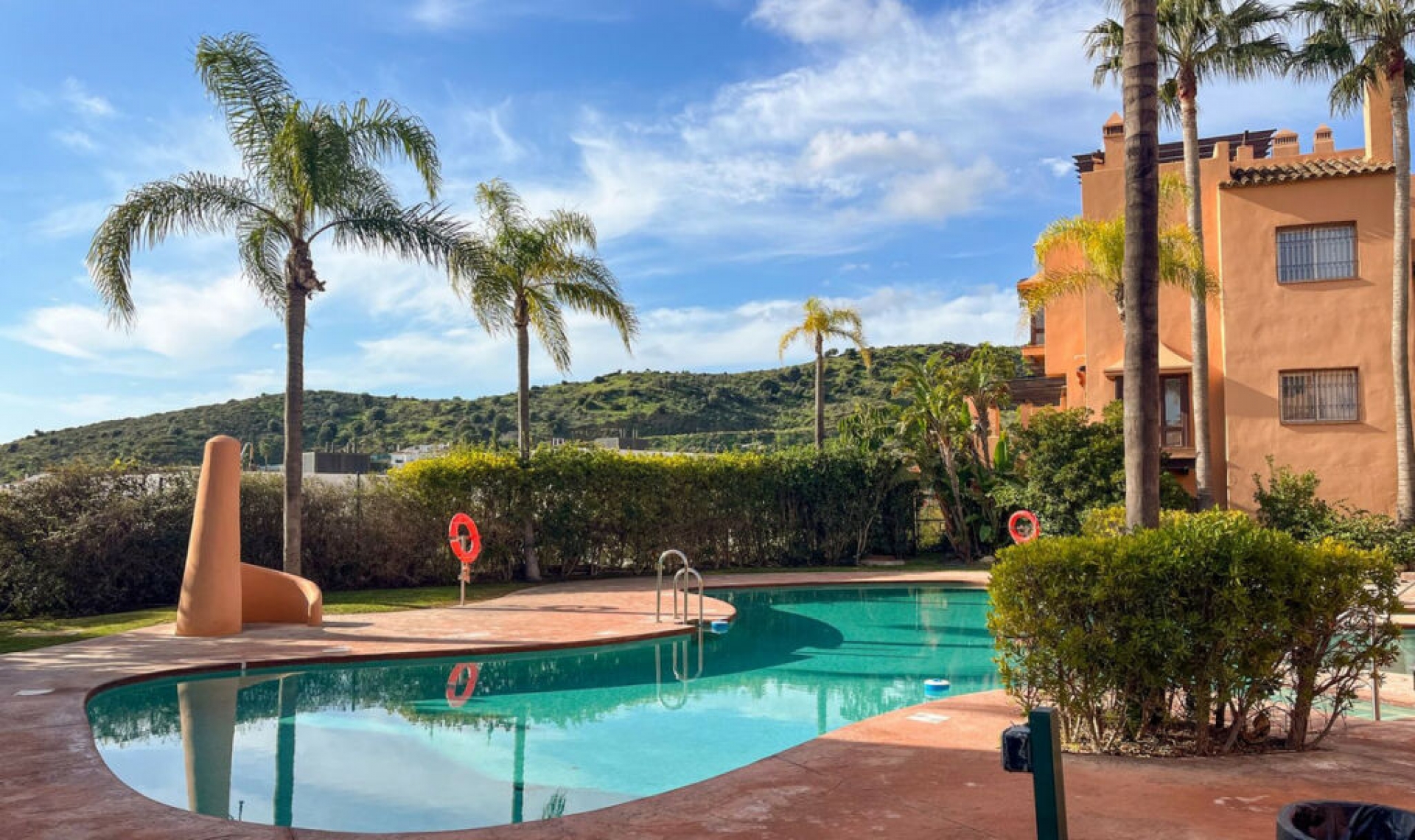 Resale - House -
Riviera del Sol