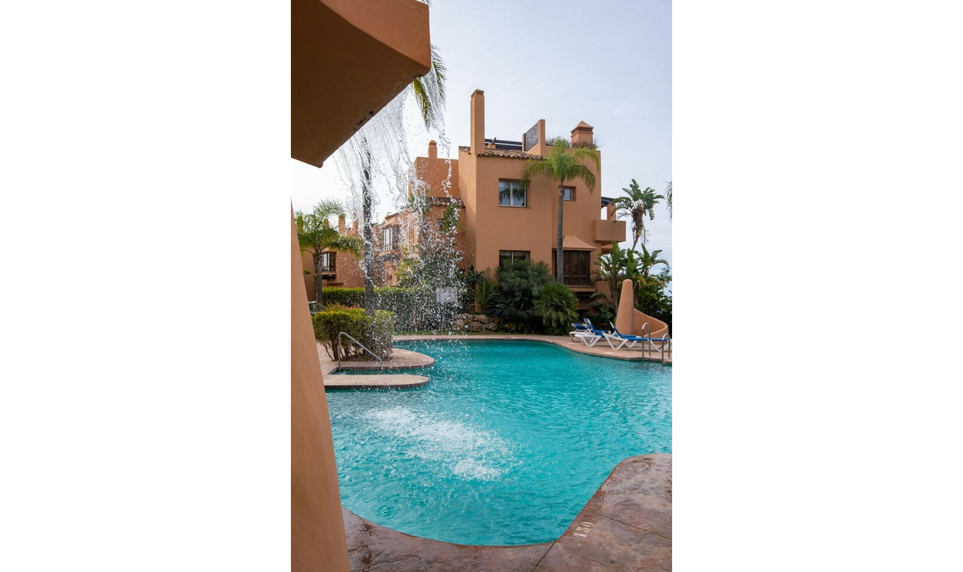 Resale - House -
Riviera del Sol