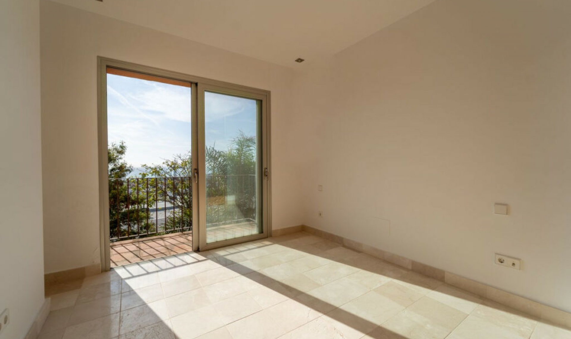 Resale - House -
Riviera del Sol