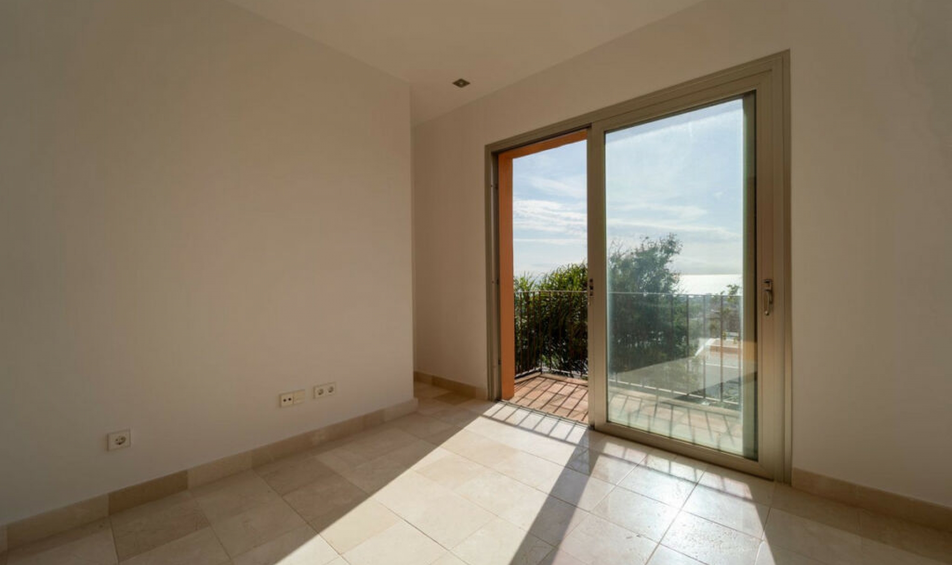 Resale - House -
Riviera del Sol