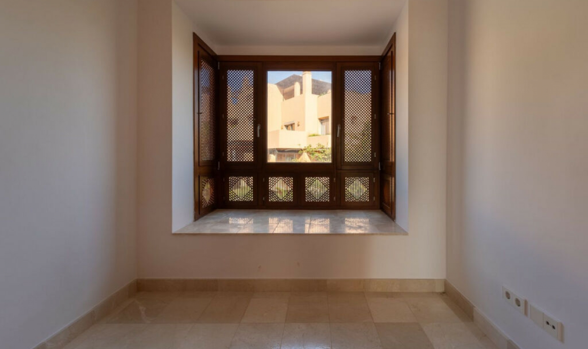 Resale - House -
Riviera del Sol