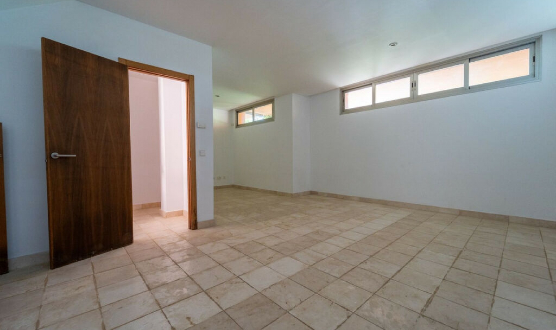 Resale - House -
Riviera del Sol
