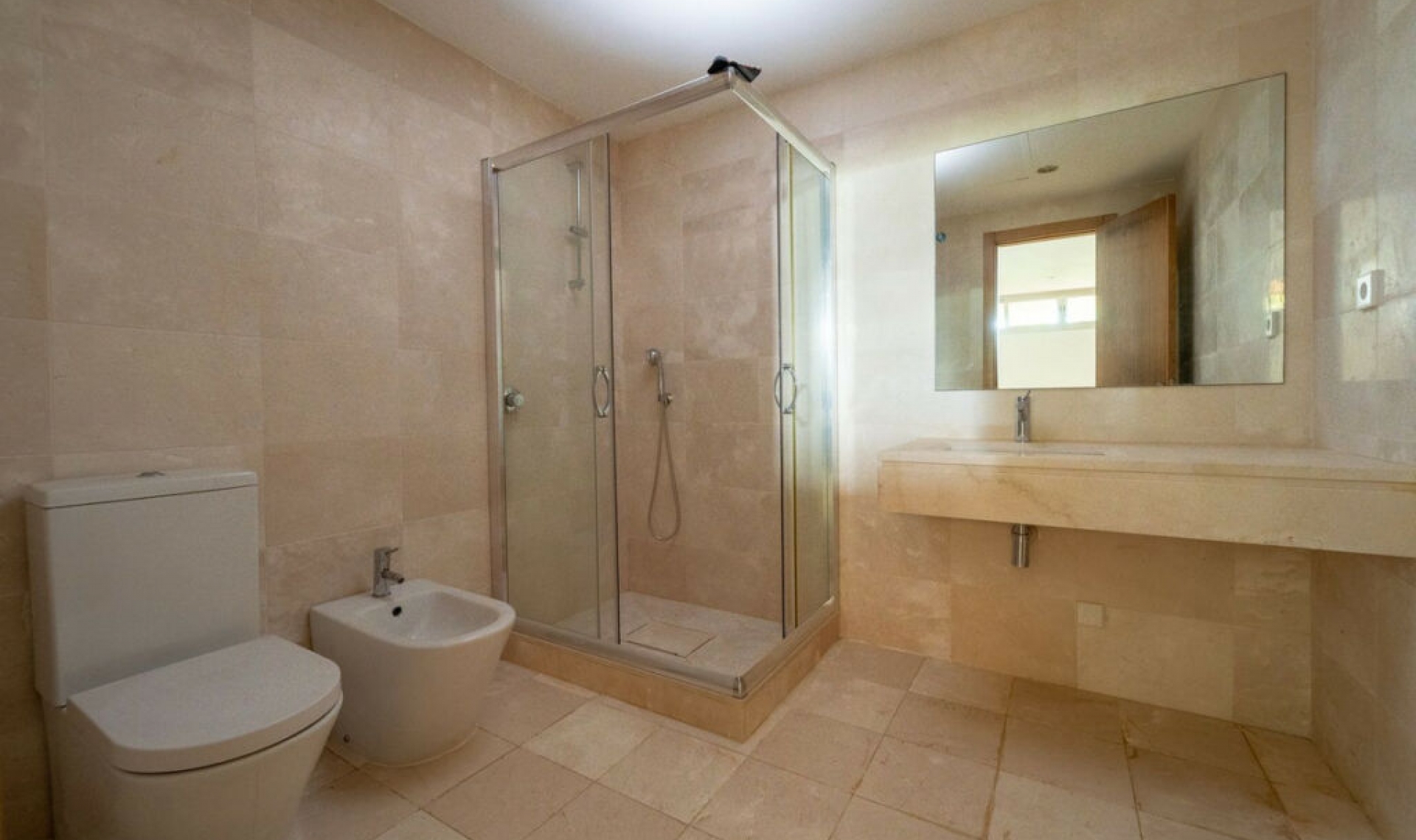 Resale - House -
Riviera del Sol