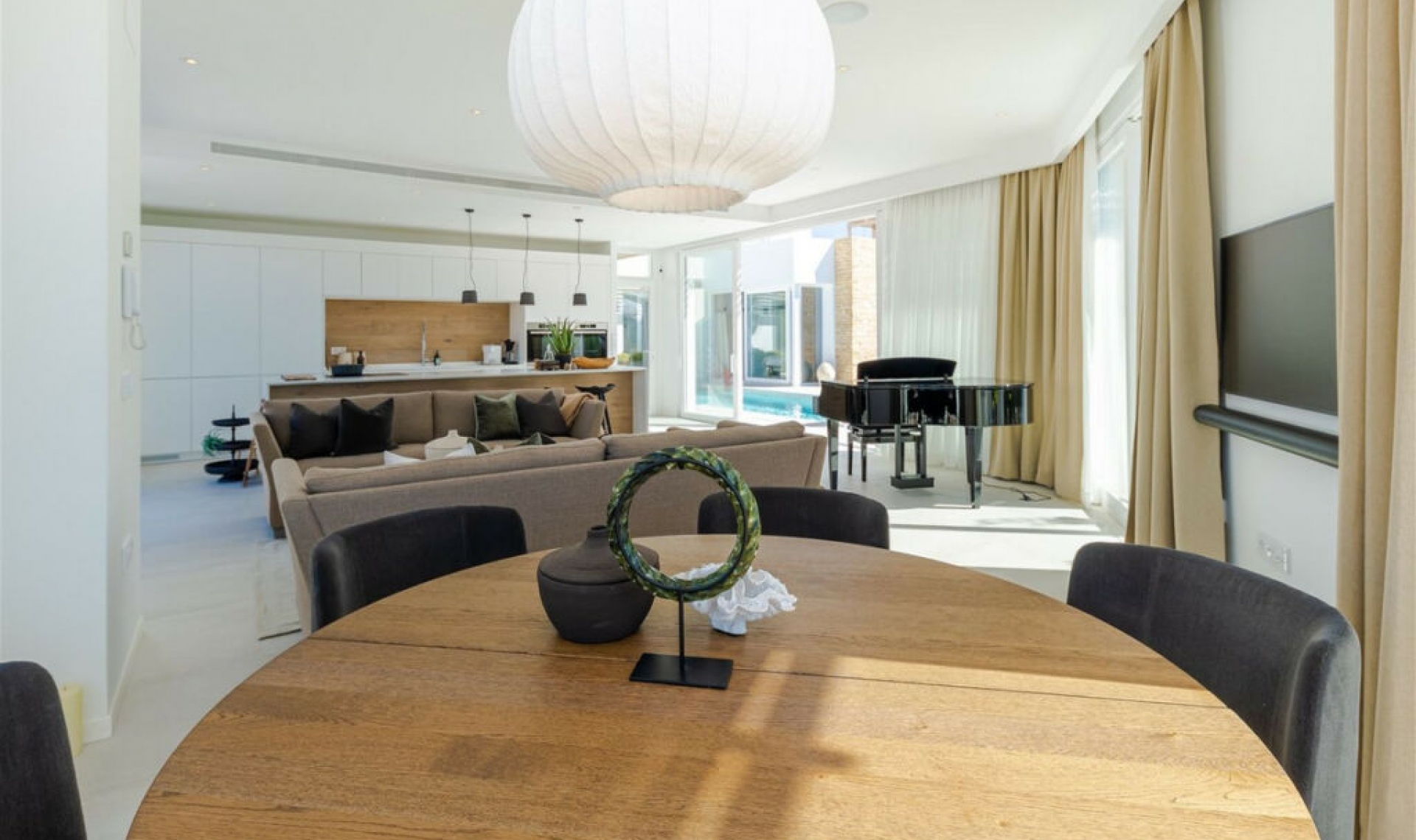 Resale - House -
Riviera del Sol