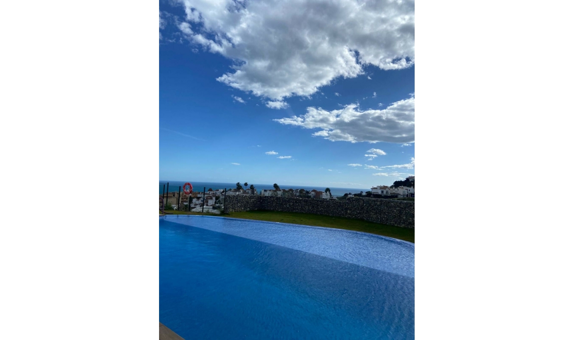 Resale - House -
Riviera del Sol