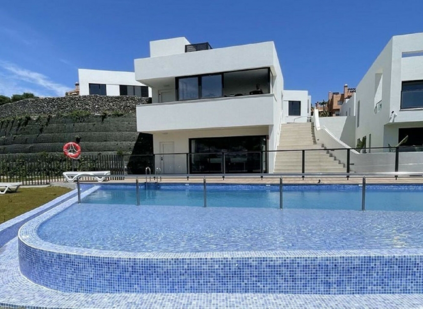 Resale - House -
Riviera del Sol
