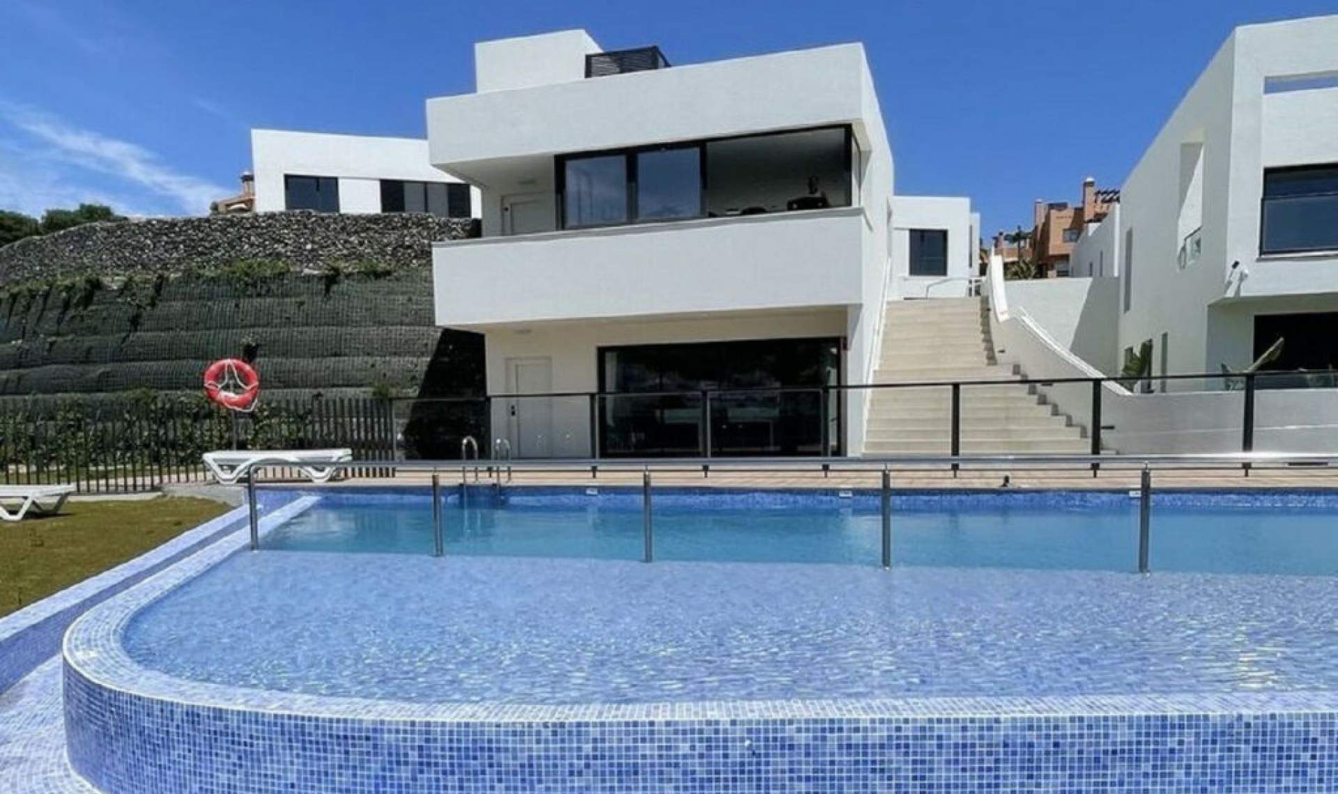 Resale - House -
Riviera del Sol