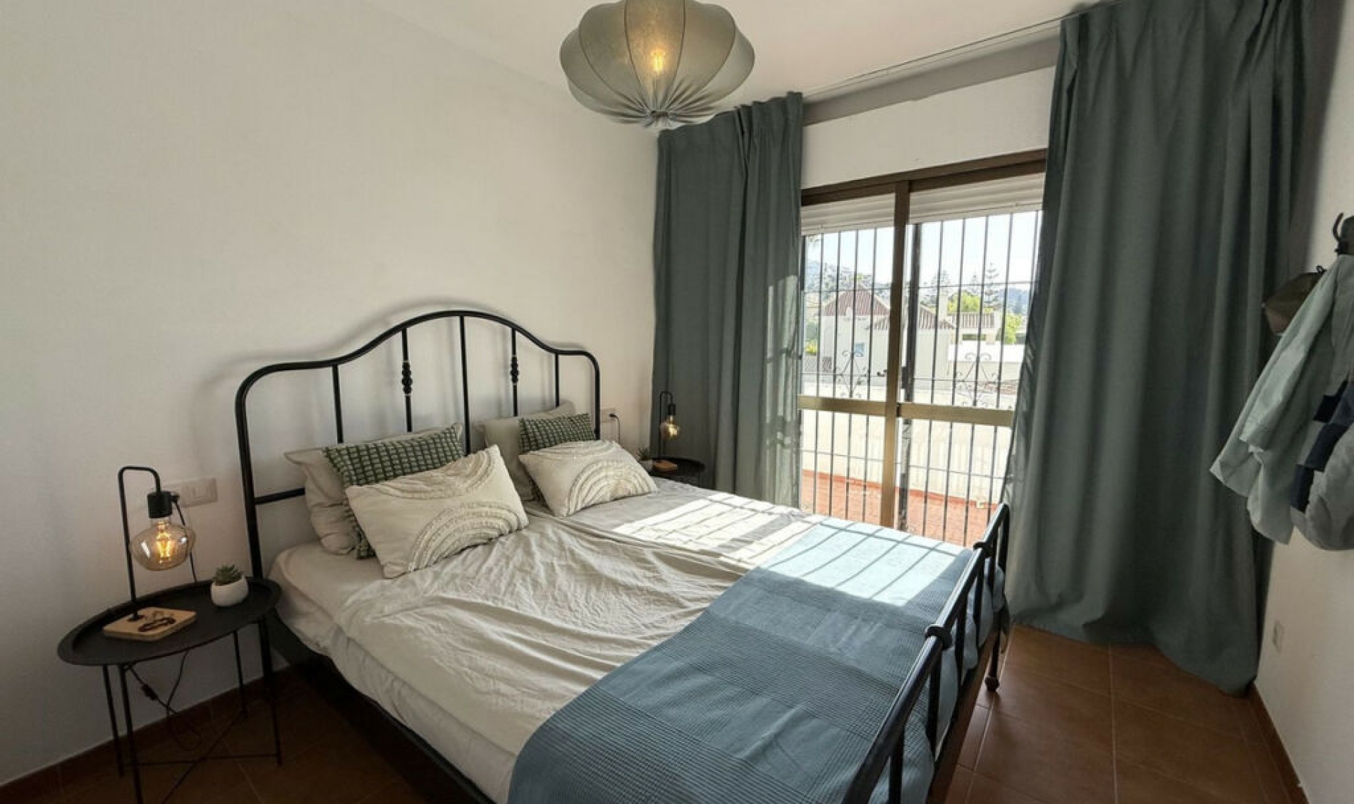 Resale - House -
Riviera del Sol