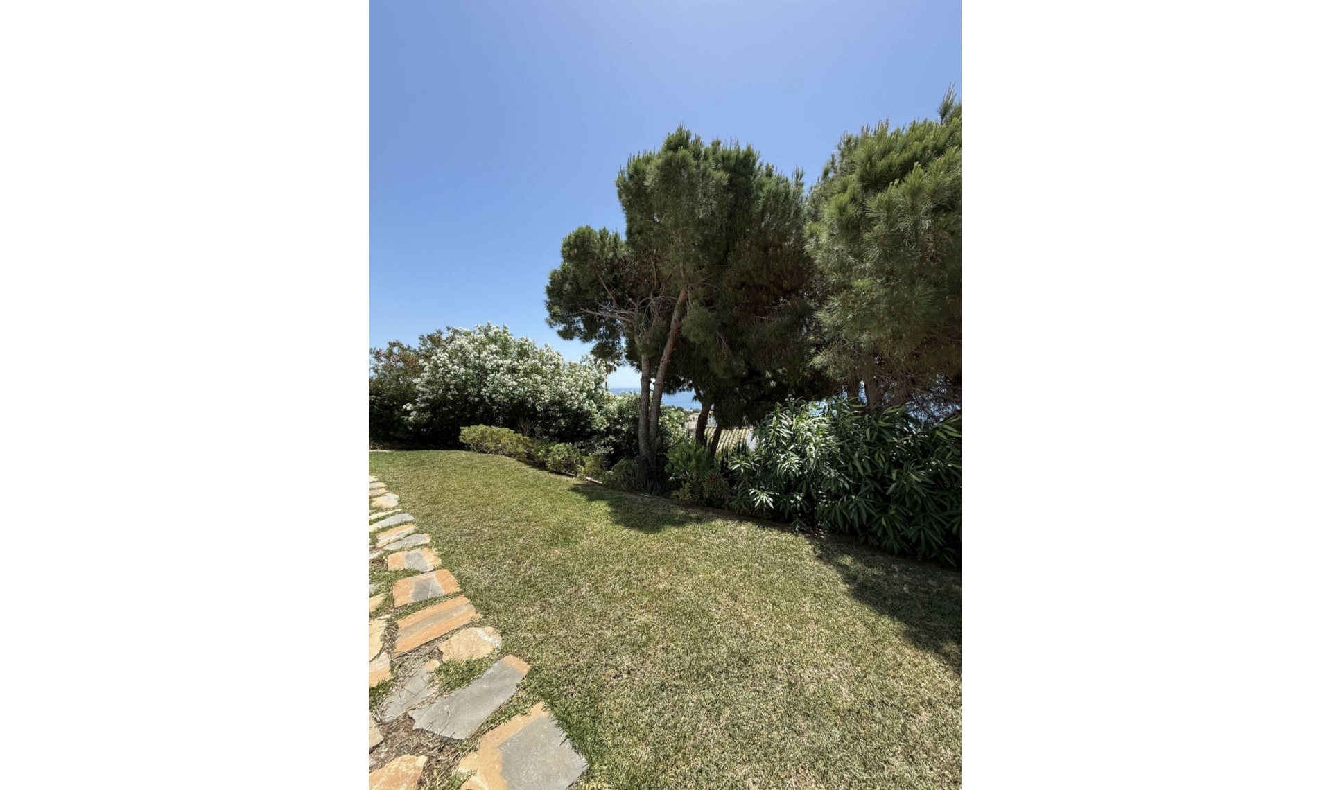 Resale - House -
Riviera del Sol