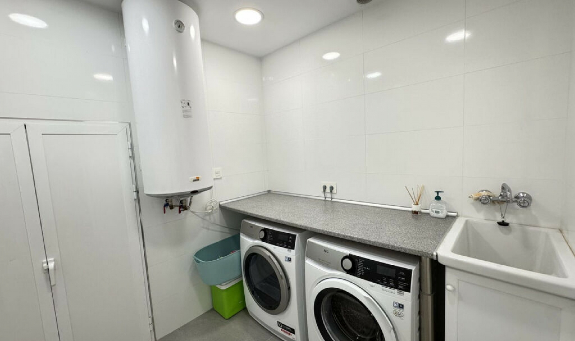 Resale - House -
Riviera del Sol