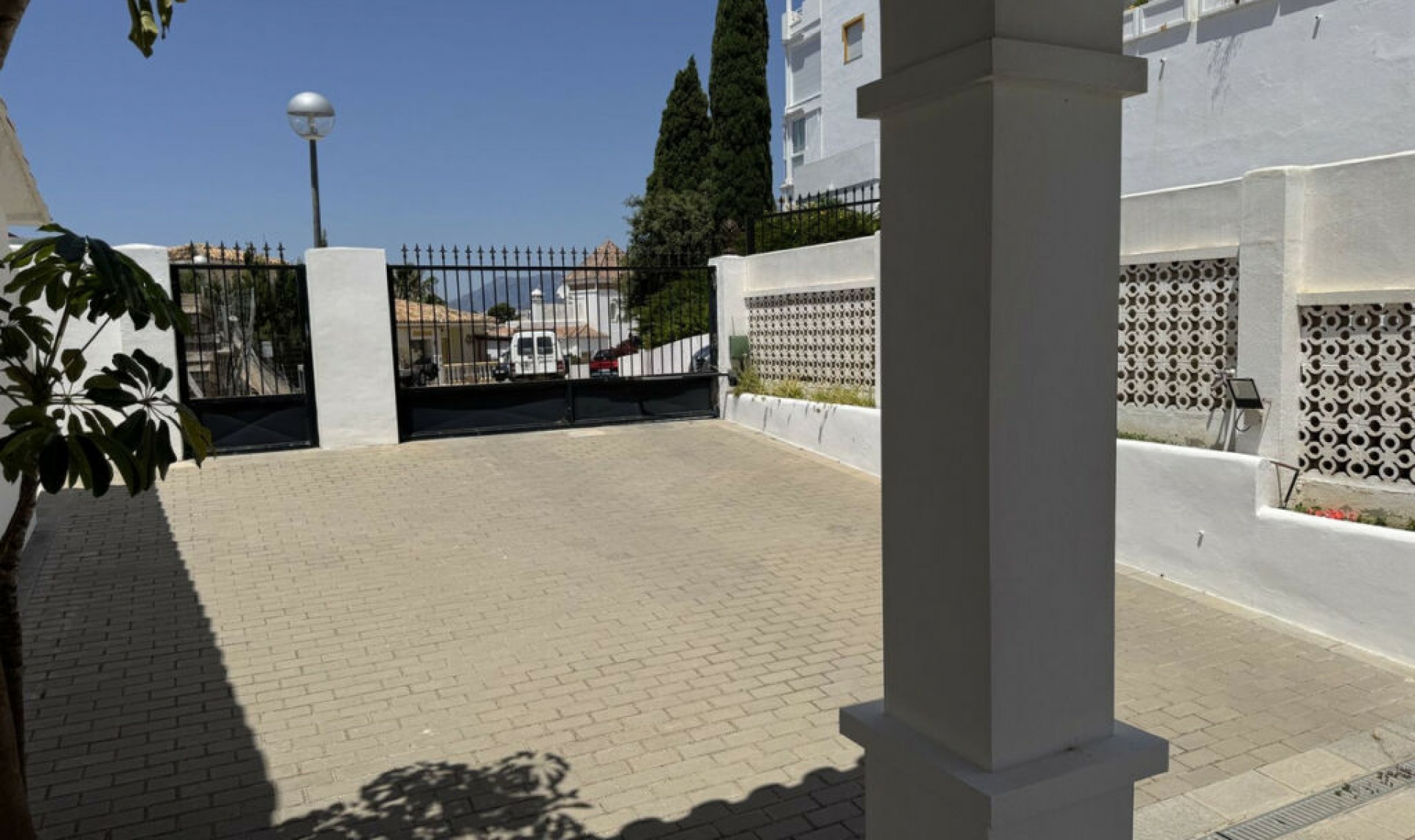 Resale - House -
Riviera del Sol